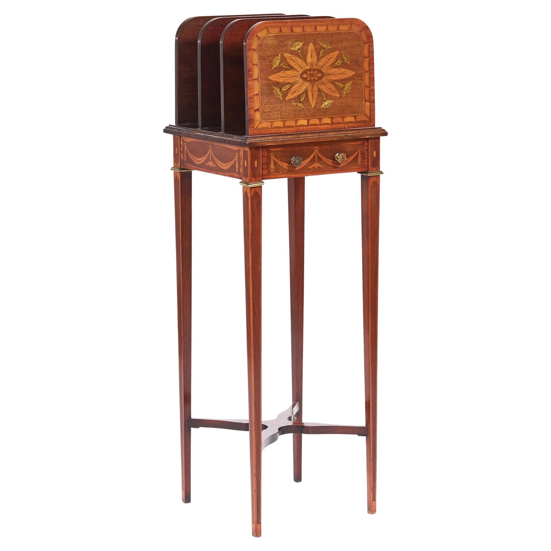 Bene  Sheraton Revival intarsiato  Canterbury sullo stand in vendita