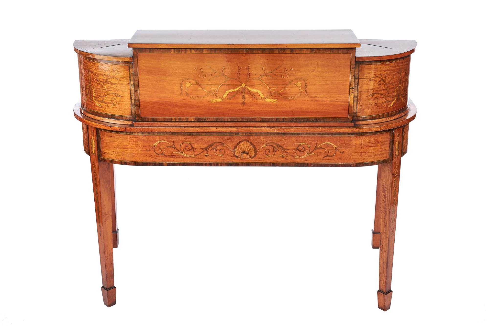 Feiner Sheraton Revival Schreibtisch mit Intarsien aus Satinholz, Carlton House, mit Briefkästen, Ci (Spätes 19. Jahrhundert) im Angebot