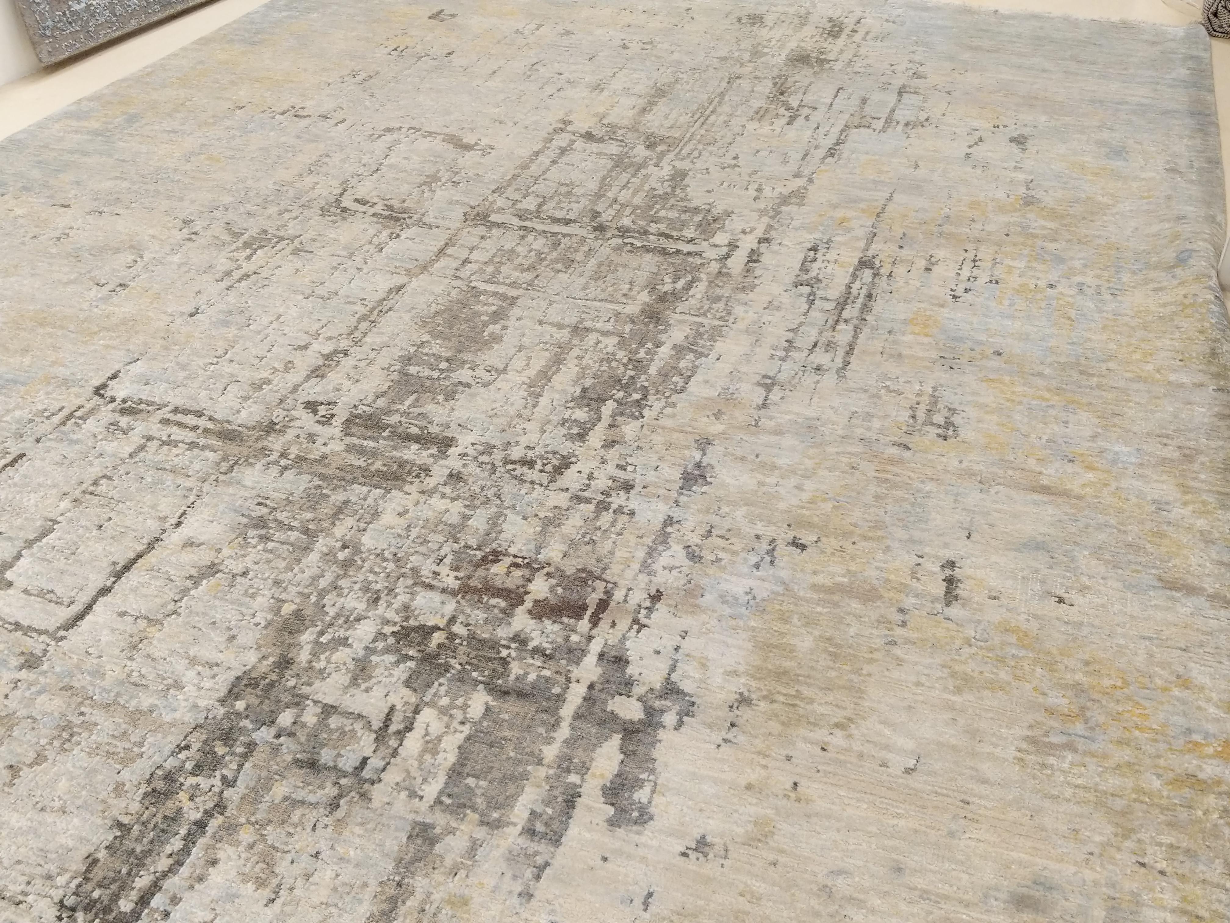 Tapis contemporain en soie fine et laine au design abstrait moderne et abstrait en vente 5