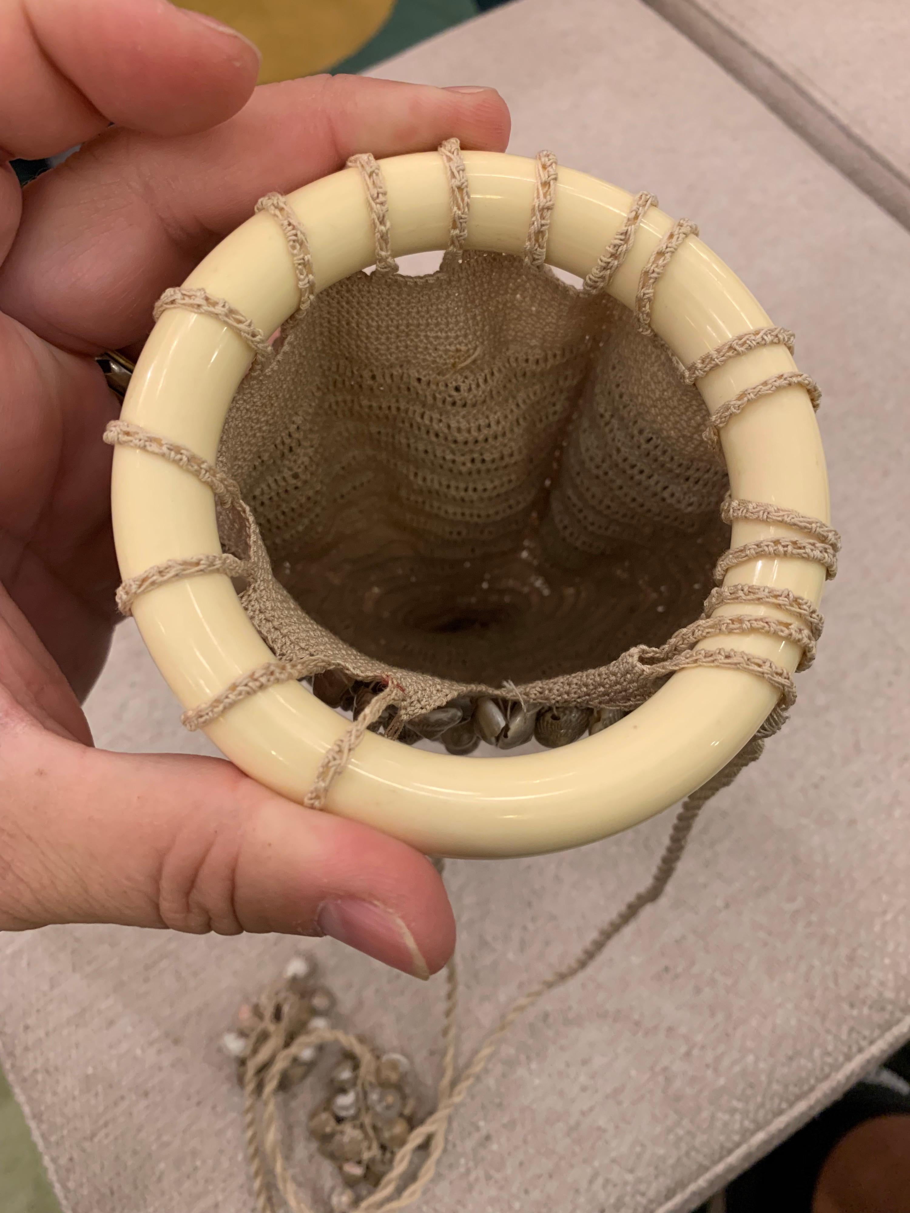 Mid-20th Century Fine Silk Crochet Wrist Handbag Covered in Micro-Shells For Sale