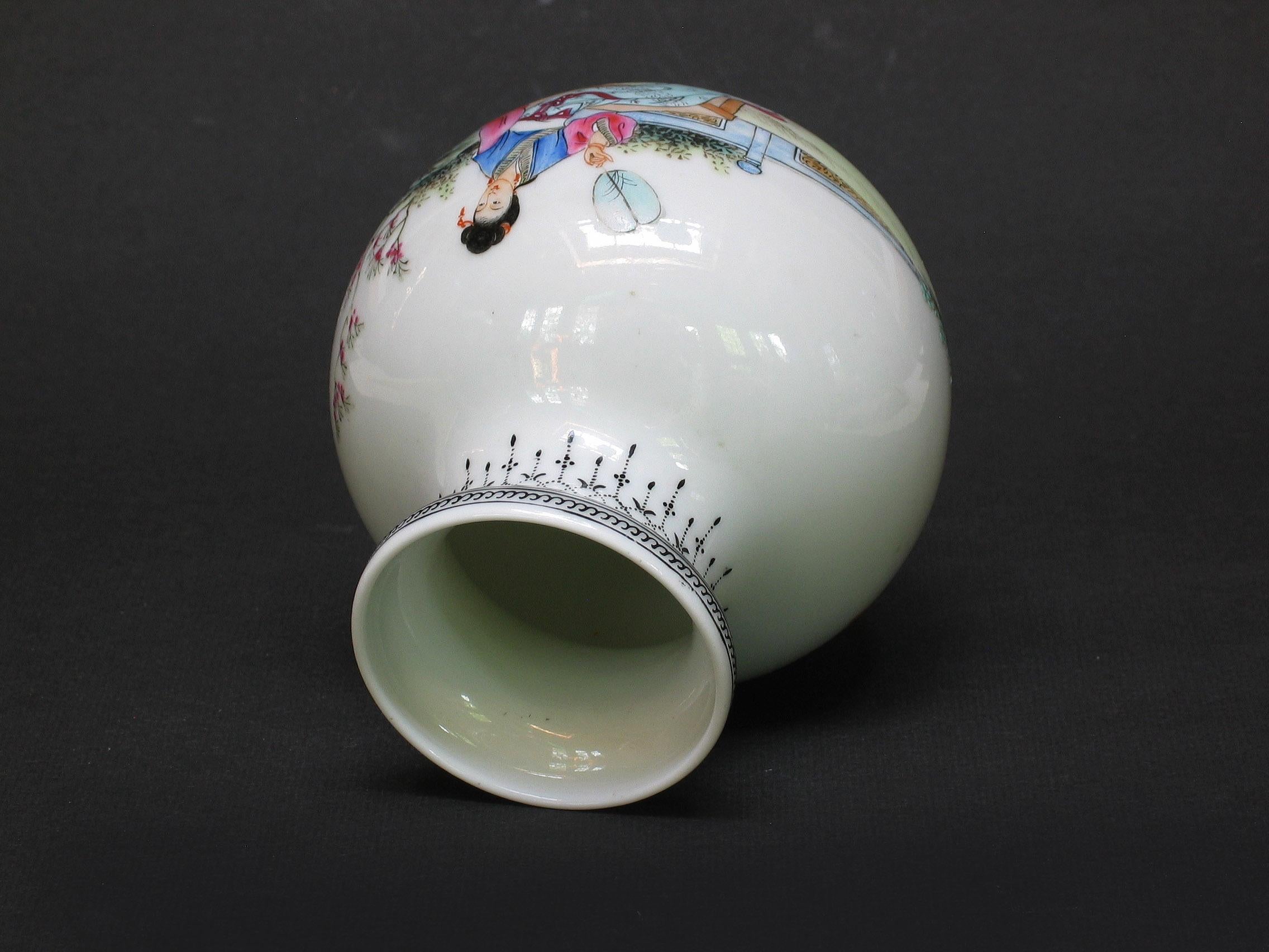 Hand-Crafted Fine Small Chinese Famille Rose Eggshell Bulbous Vase For Sale