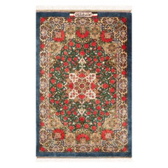 Kleiner grüner, geblümter persischer Qum-Teppich aus Seide im Vintage-Stil, 2' x 3'