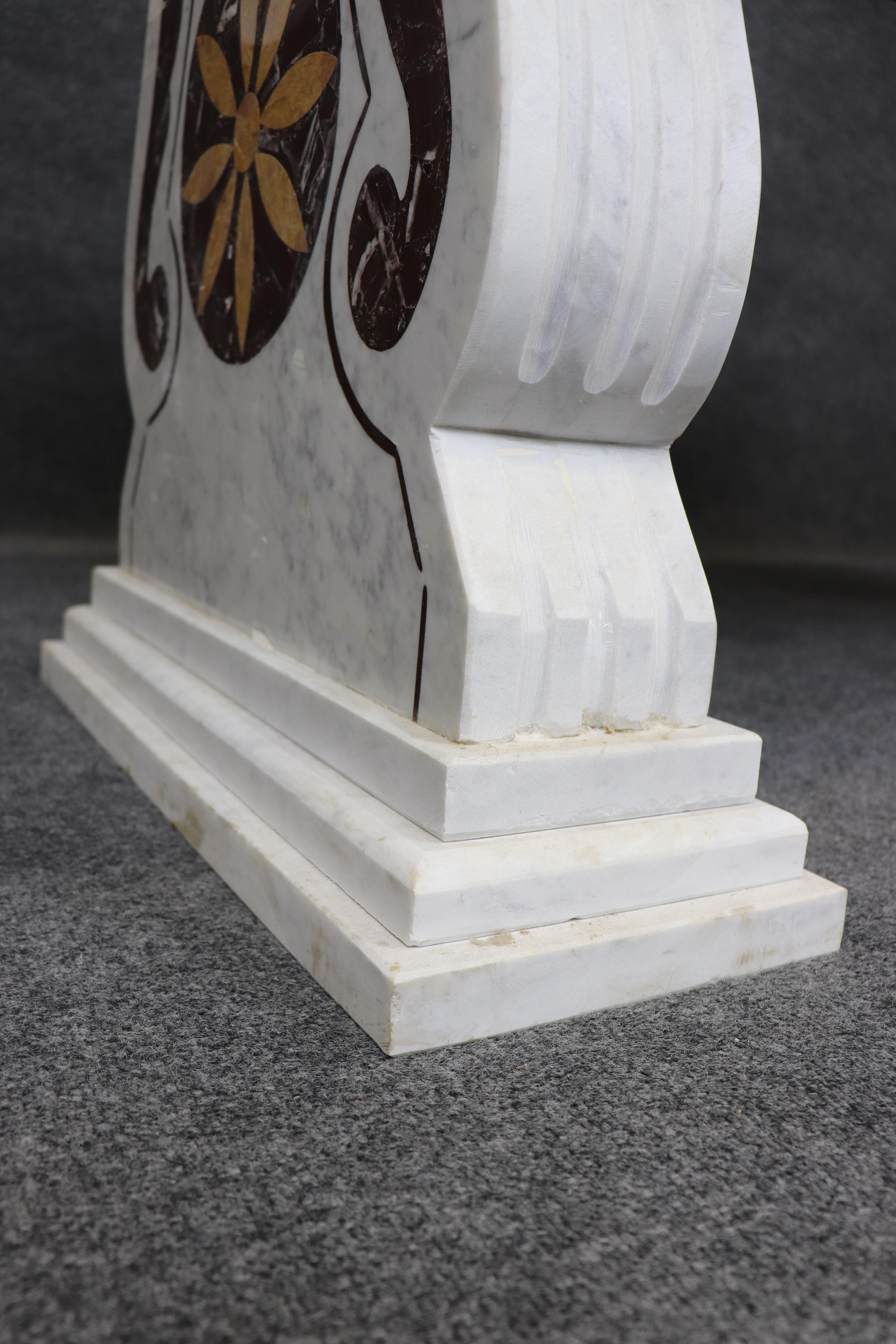 Fine Solid Marble Inlaid Pietra Dura Italian Neoclassical Dining Table en vente 5