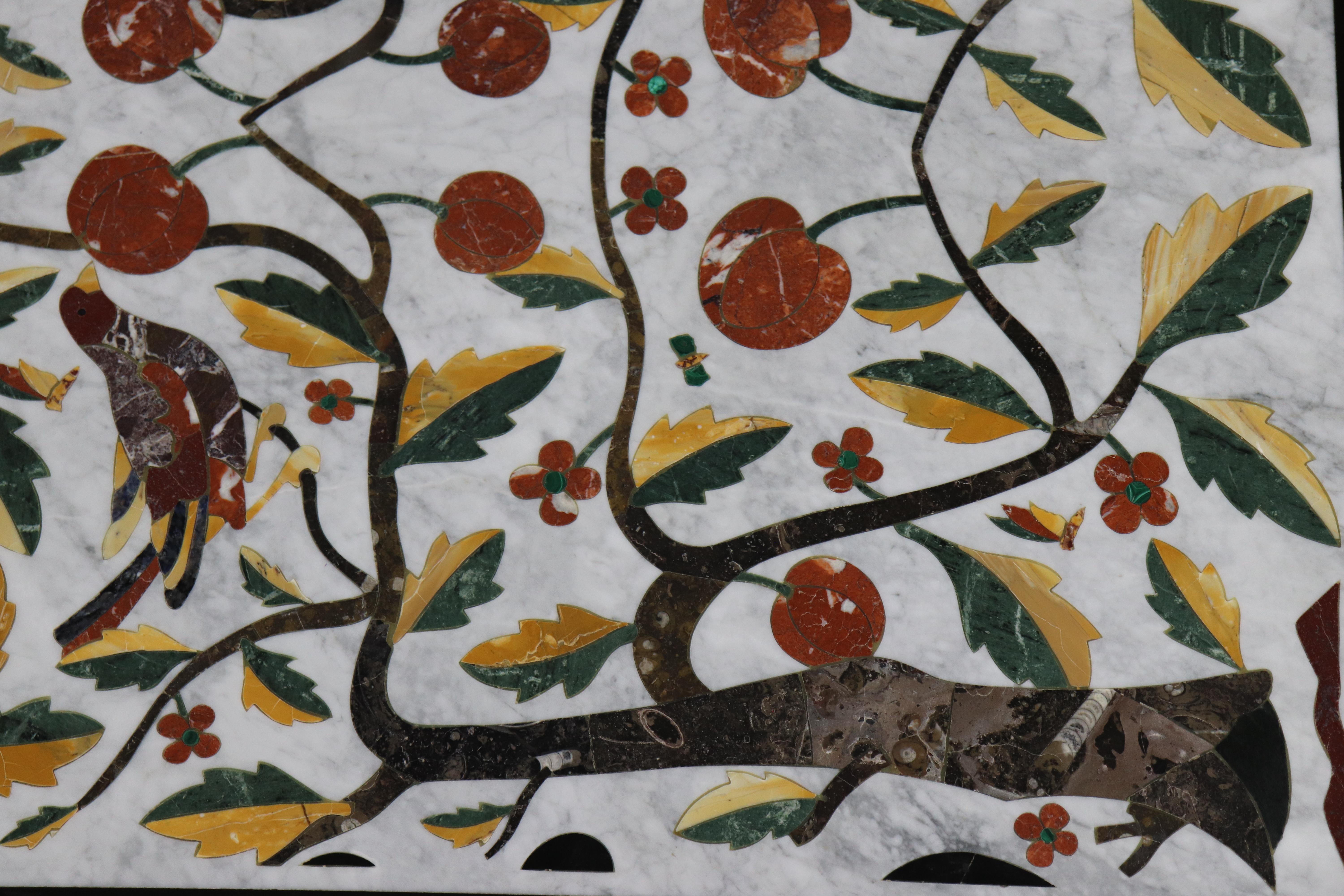 Fine Solid Marble Inlaid Pietra Dura Italian Neoclassical Dining Table en vente 10