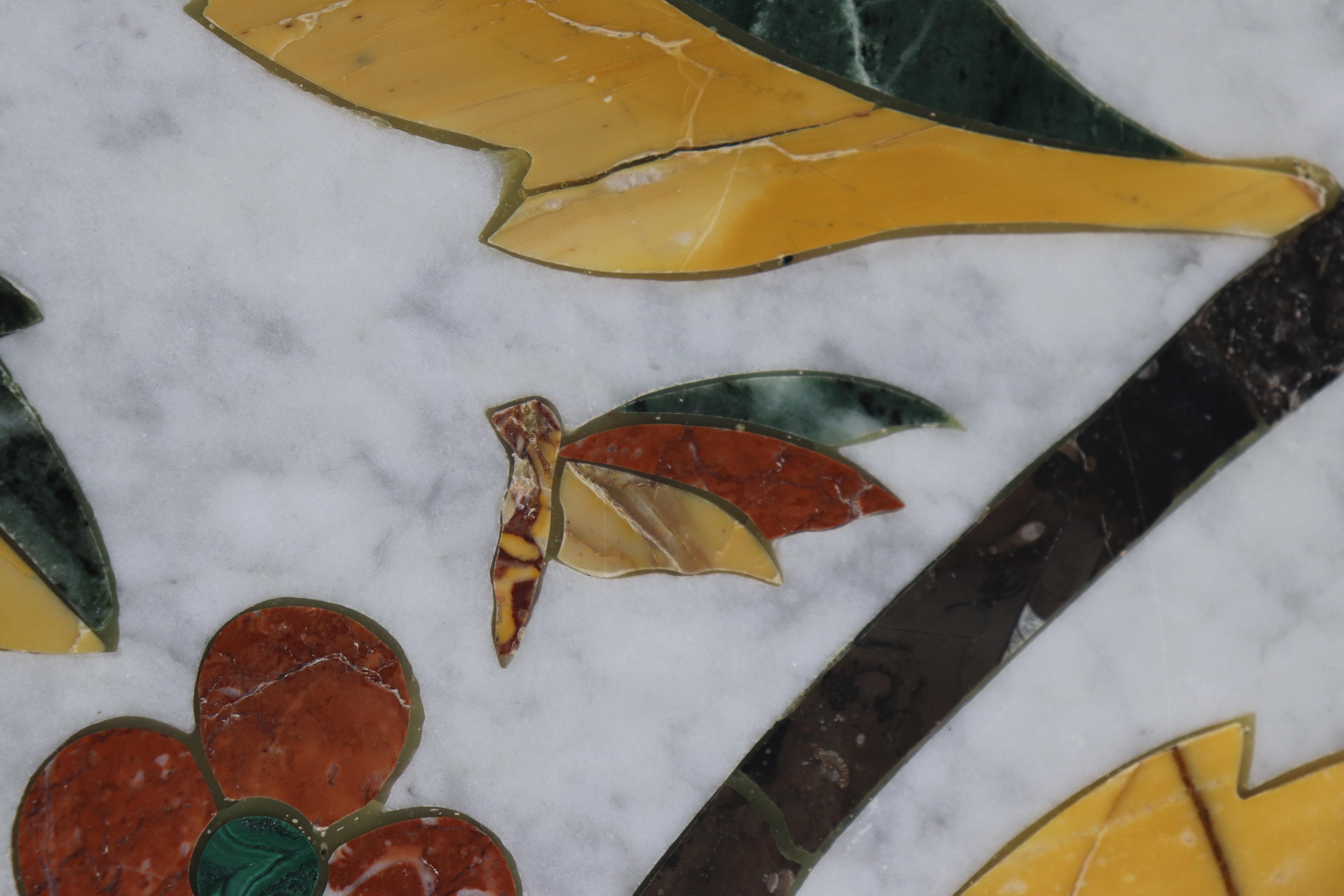 Inconnu Fine Solid Marble Inlaid Pietra Dura Italian Neoclassical Dining Table en vente