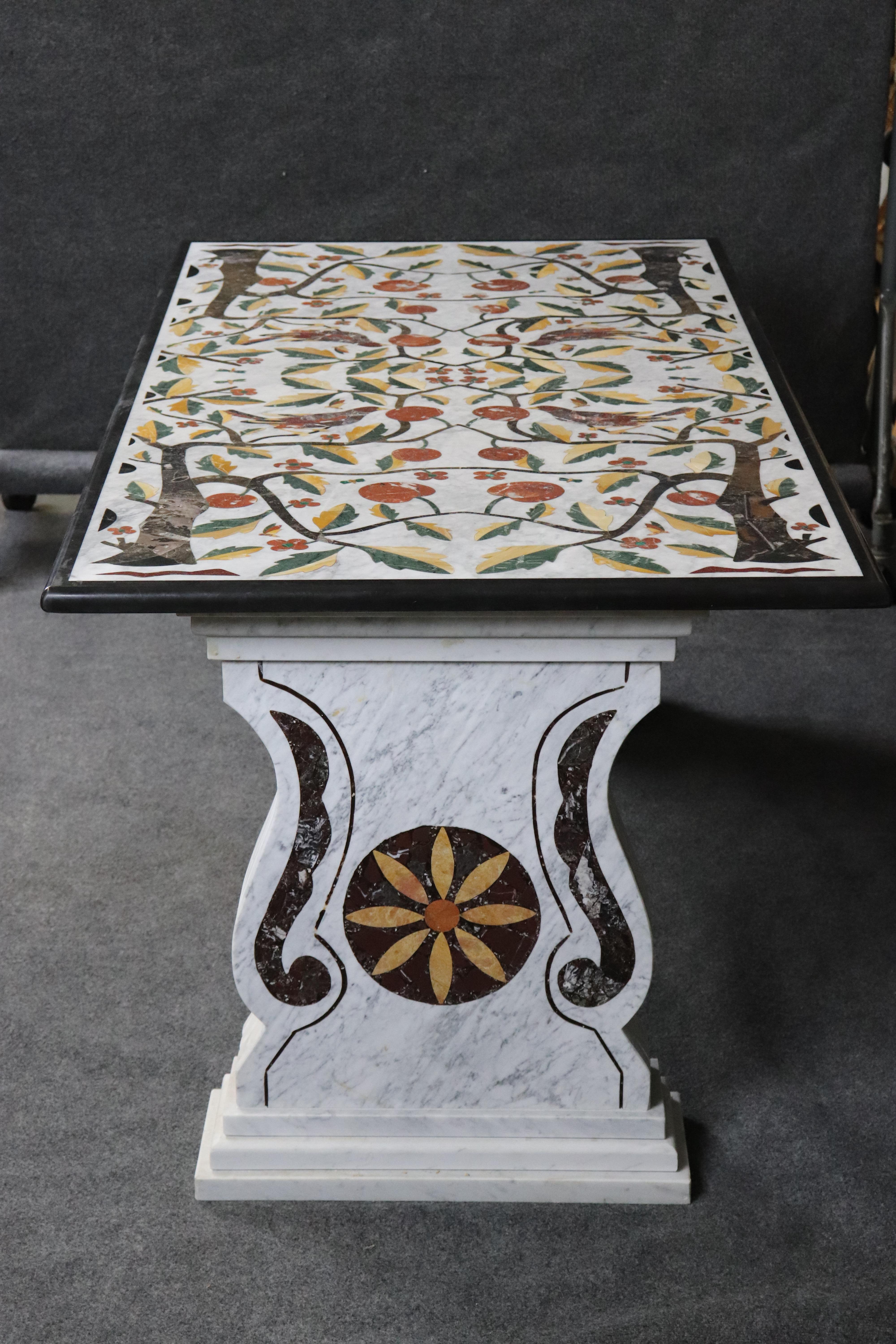 Fine Solid Marble Inlaid Pietra Dura Italian Neoclassical Dining Table Bon état - En vente à Swedesboro, NJ