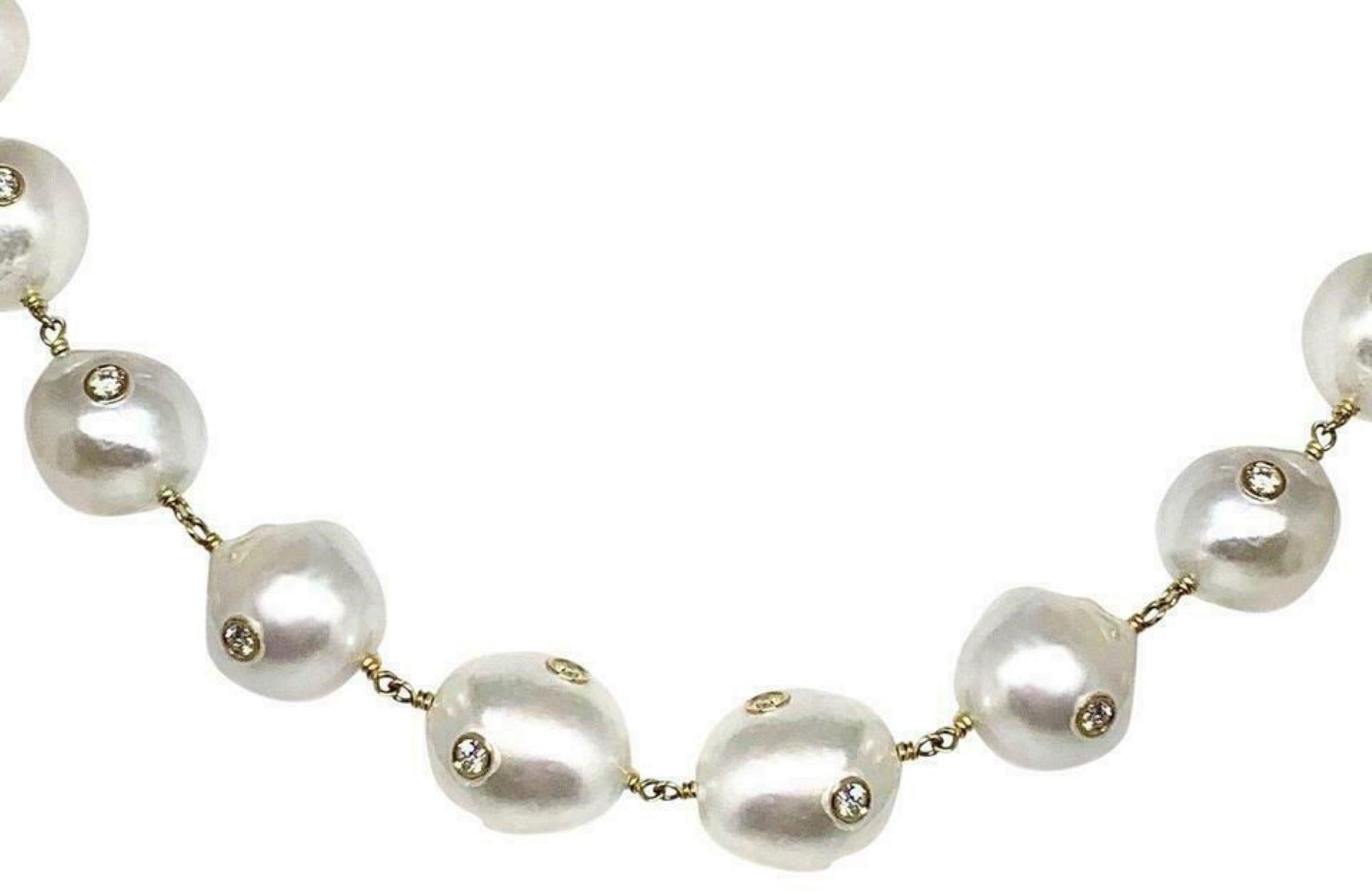 Fine South Sea Pearl Diamond 18 Karat Necklace Certified For Sale 1
