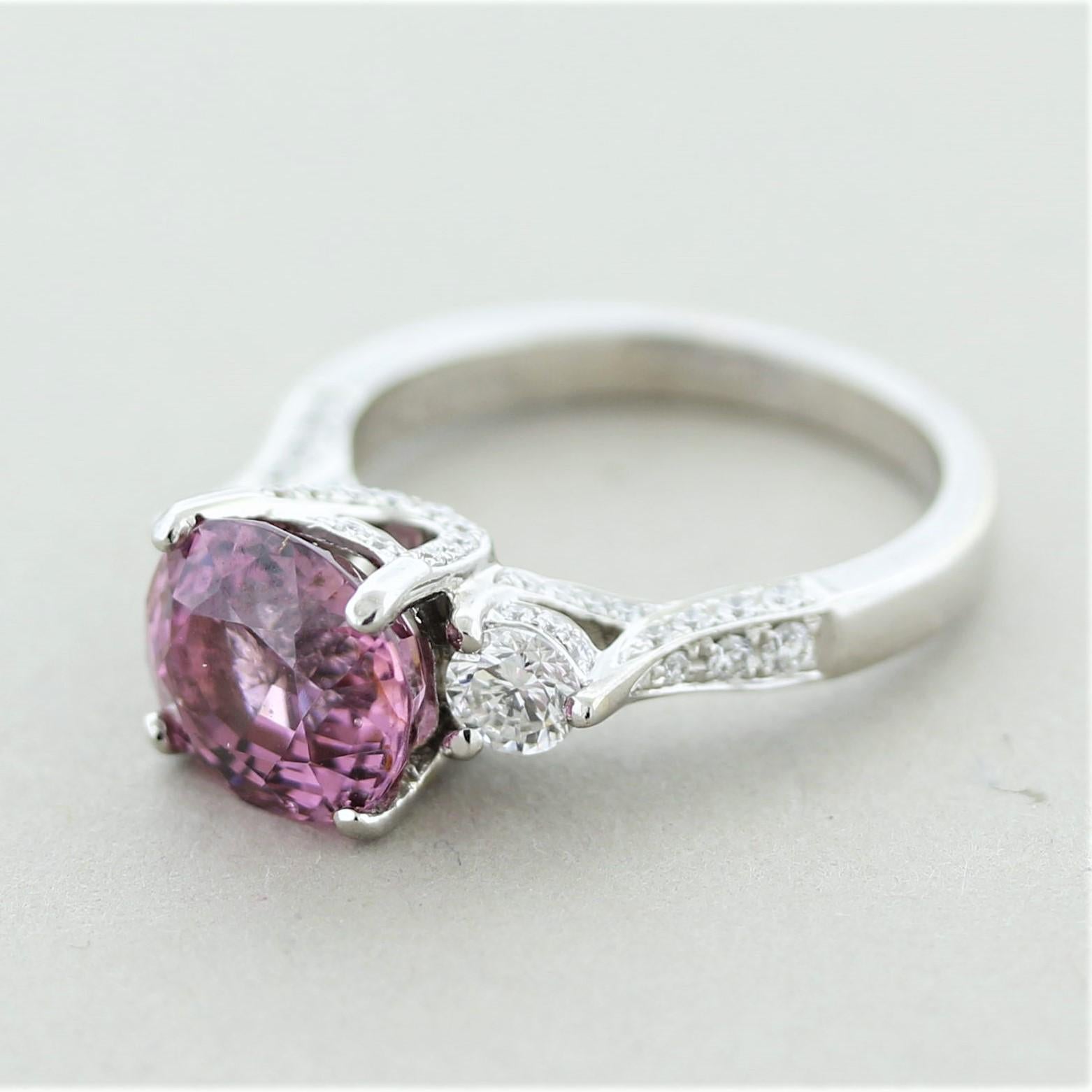 Mixed Cut Fine Spinel Diamond Gold Ring For Sale