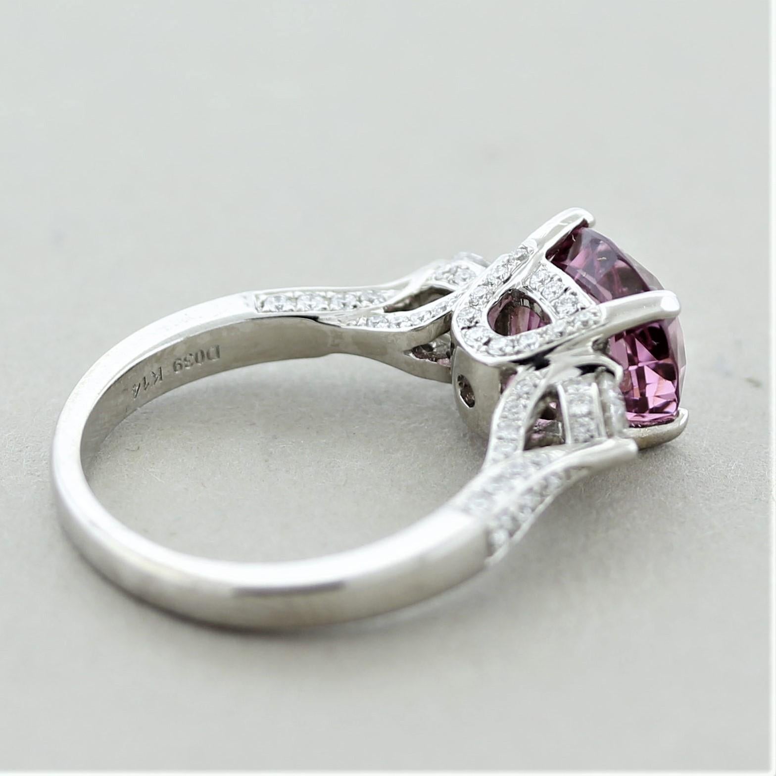 Fine Spinel Diamond Gold Ring For Sale 2