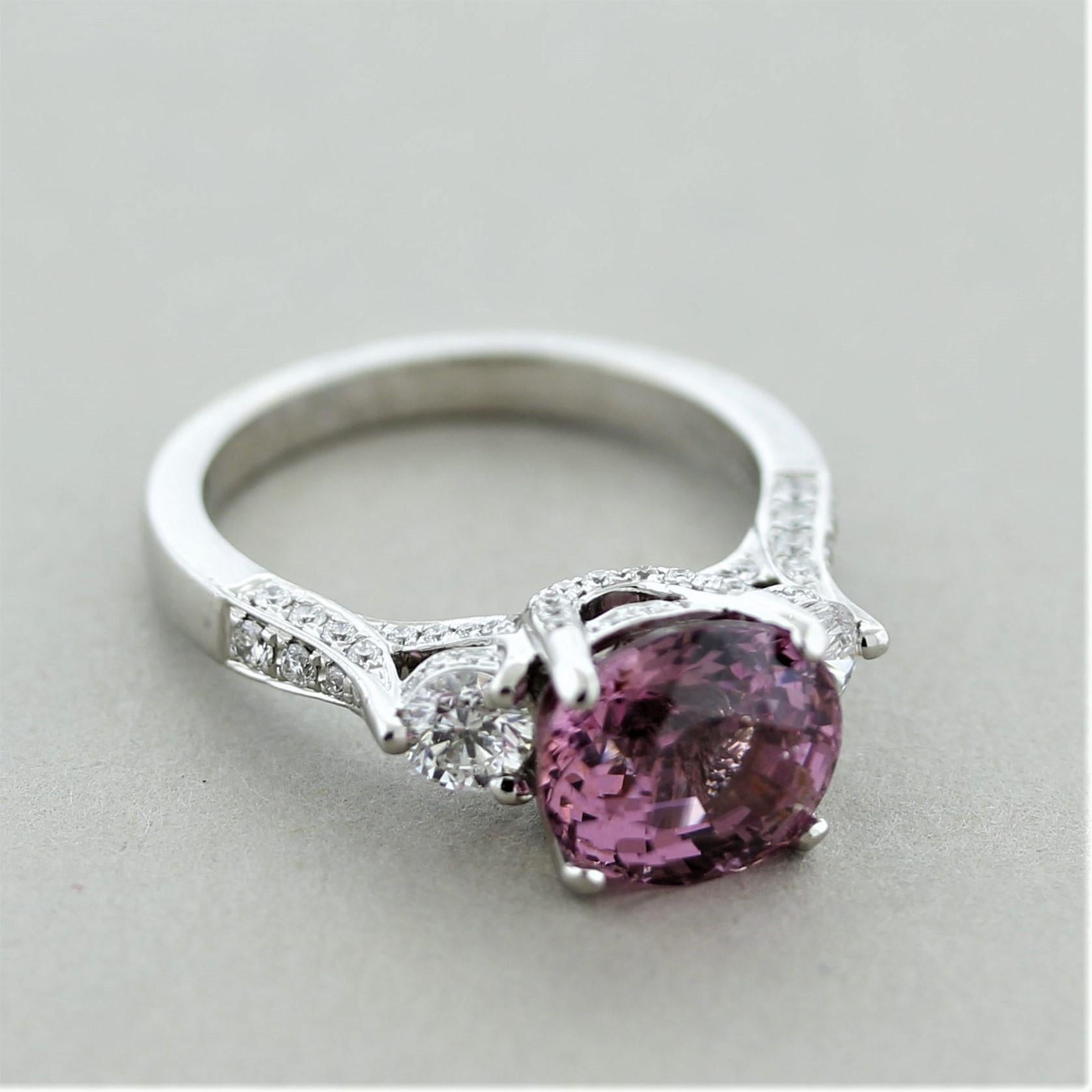Fine Spinel Diamond Gold Ring For Sale 3
