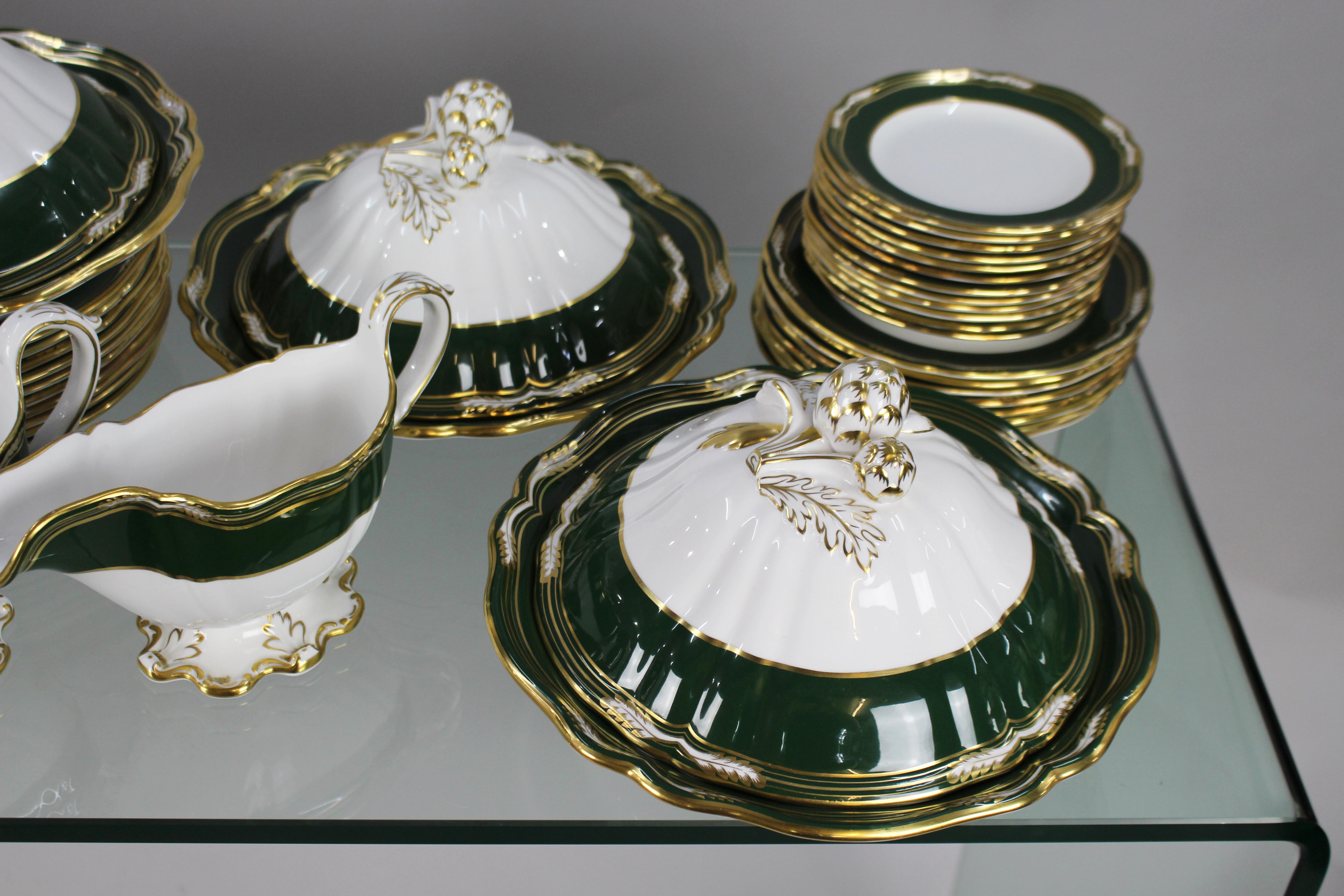 Fine Spode Harrogate Bone China Dinner Service For Sale 1