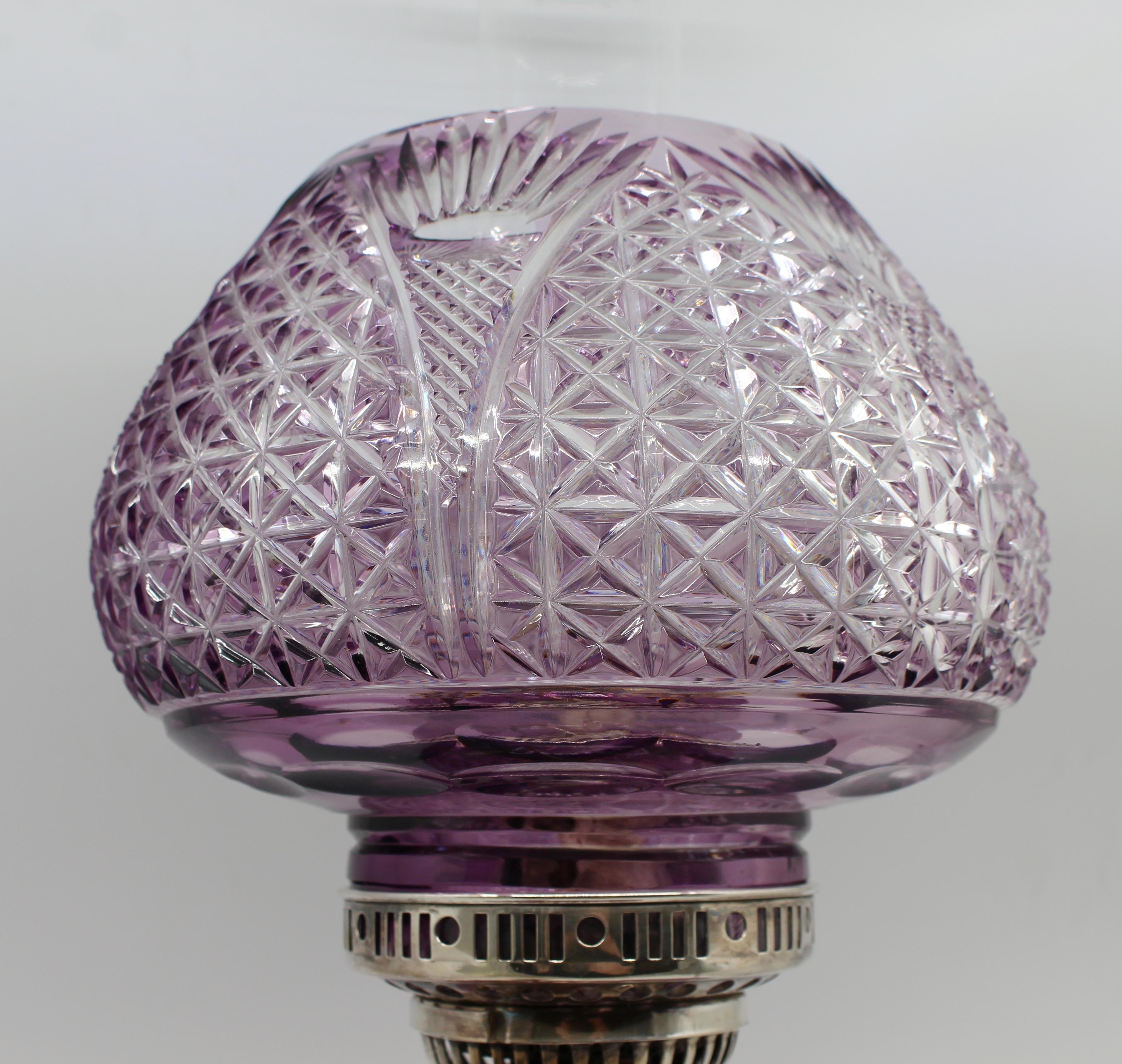 XXIe siècle et contemporain Lampe à l'huile Stourbridge incrustée d'améthystes et de cristal taillé en vente