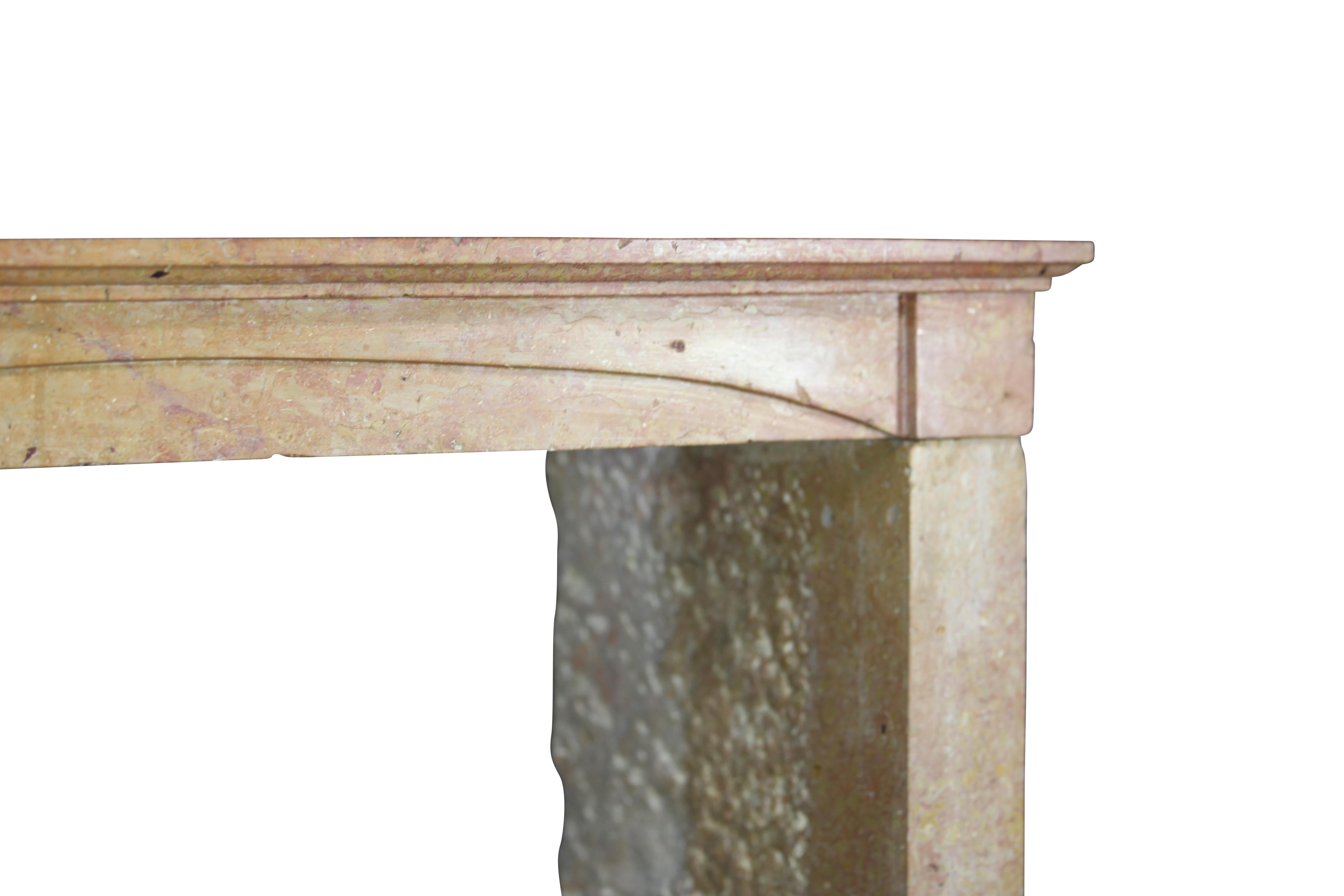 Fine Straight French Style Reclaimed Antique Fireplace Surround In Good Condition For Sale In Beervelde, BE