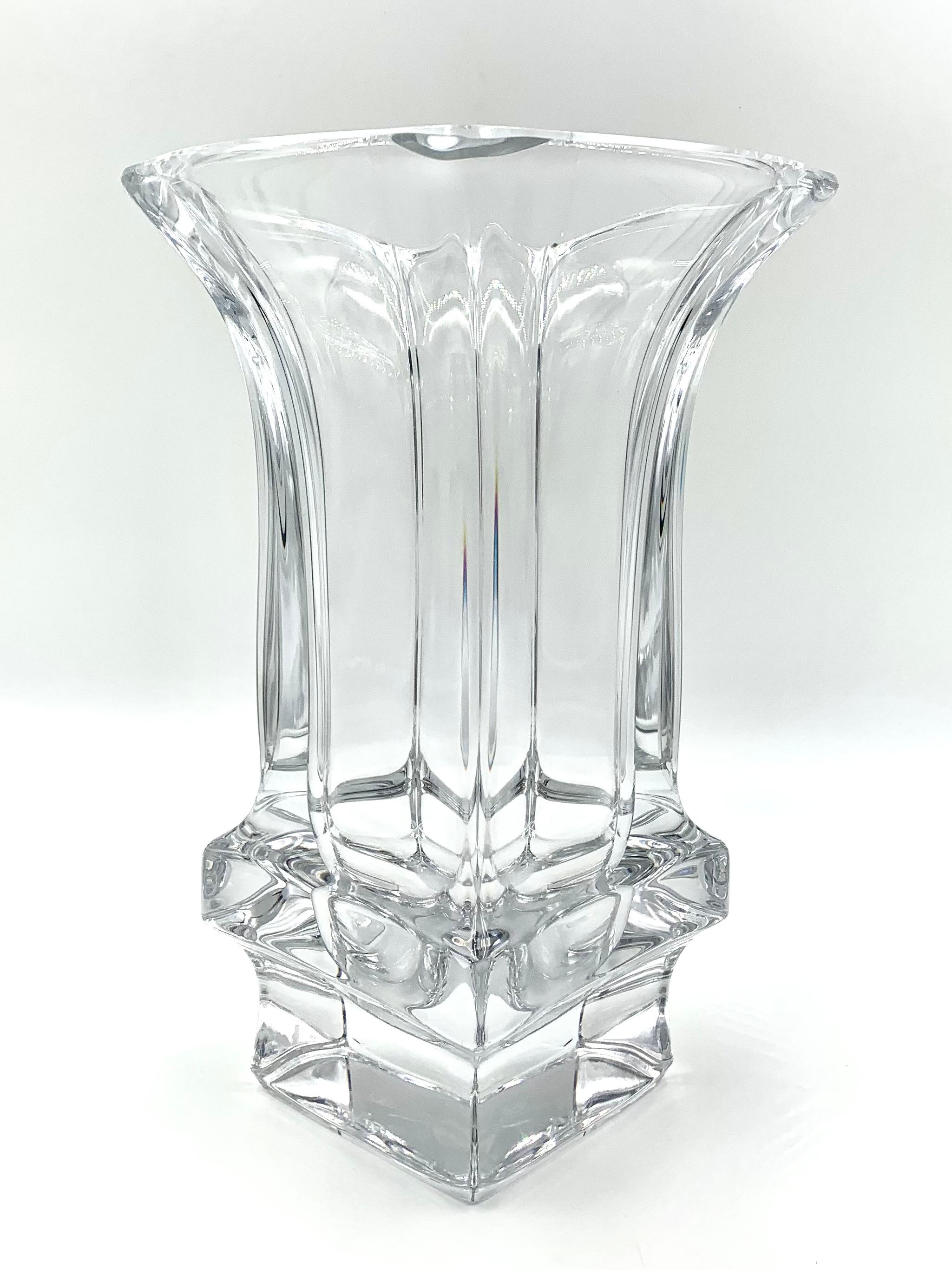Fine Substantial Campana Form Neoclassical Style Baccarat Crystal Vase 7