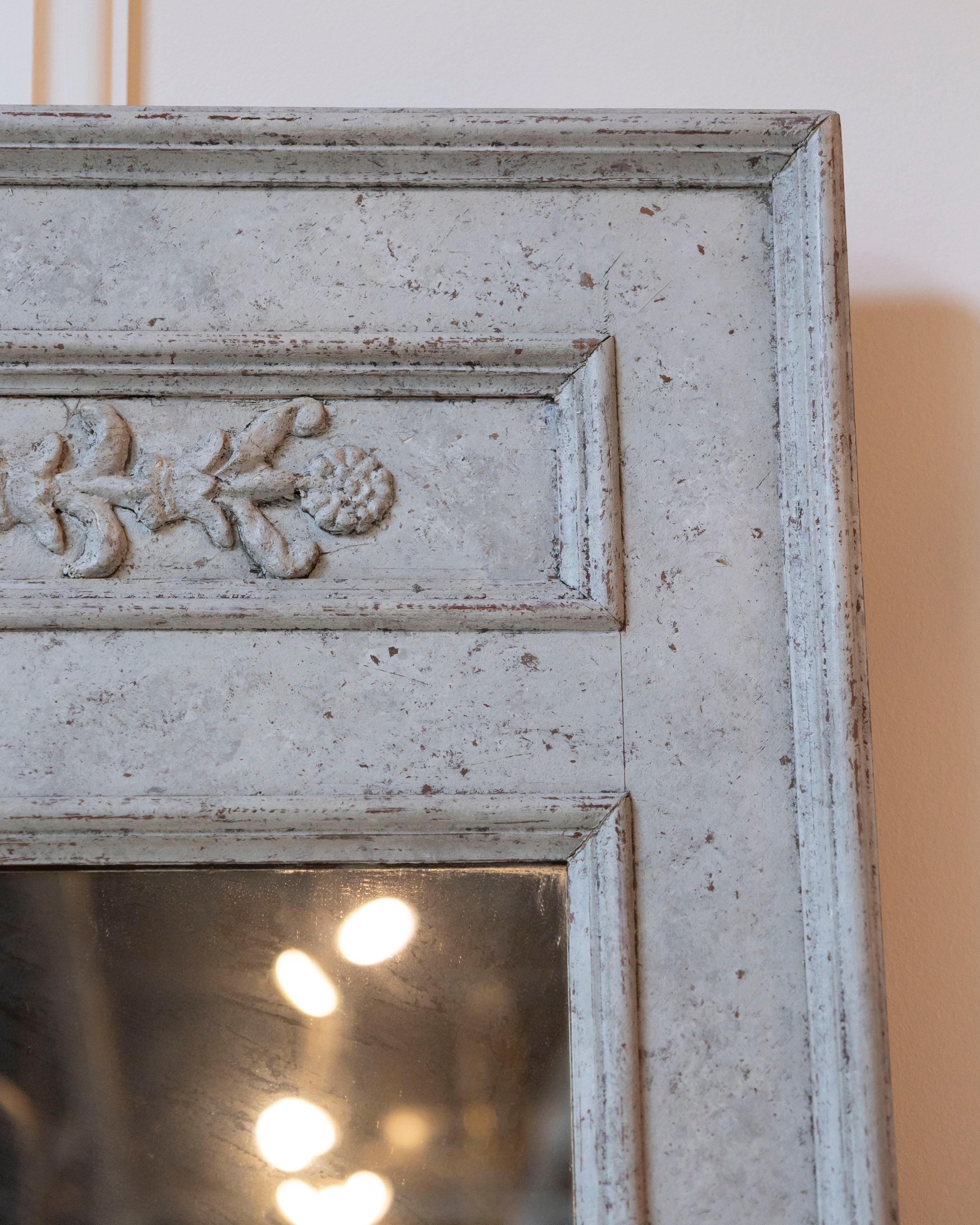 Suédois Fine Swedish Mirror in Gustavian Gray, circa 1870 en vente