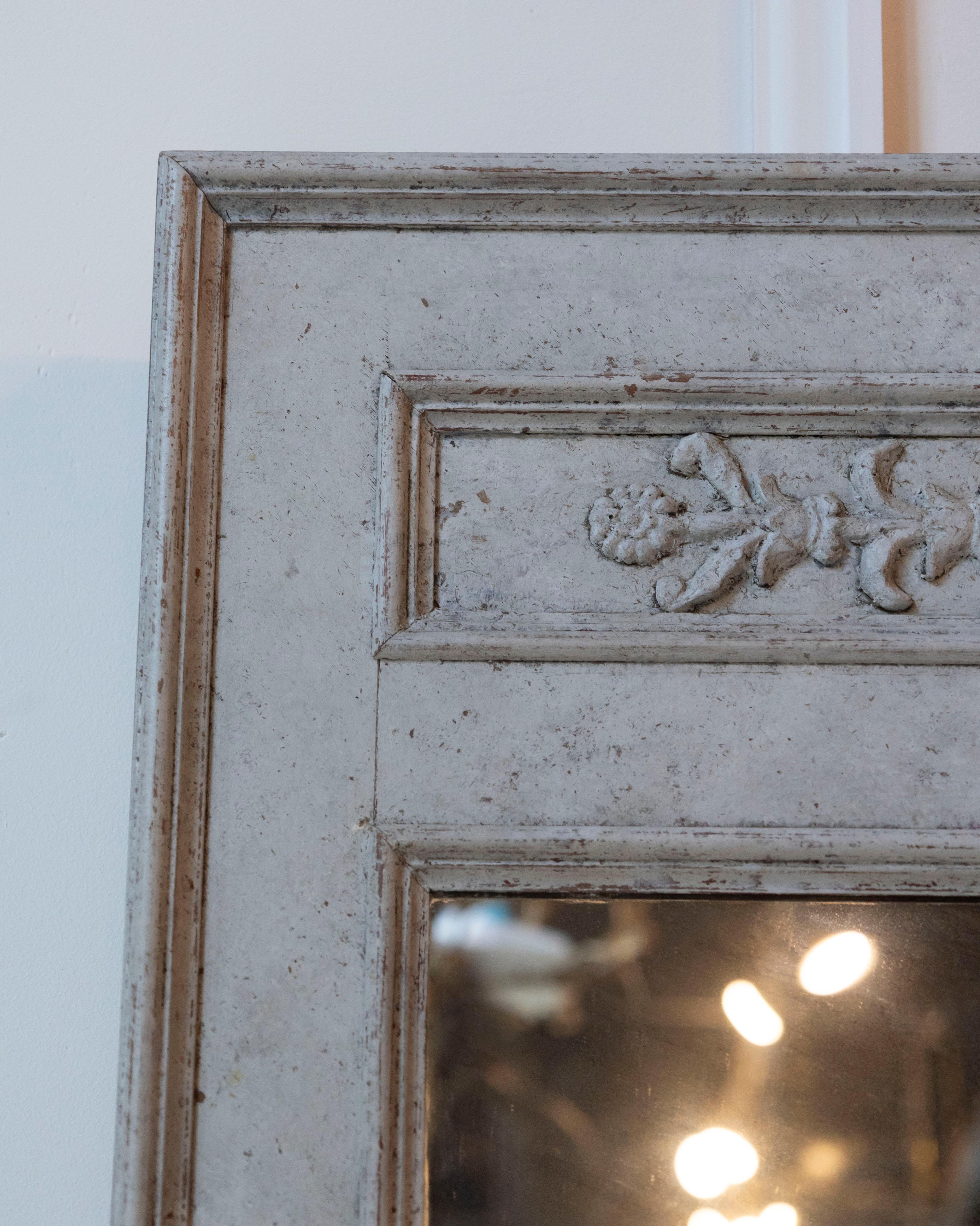 Sculpté Fine Swedish Mirror in Gustavian Gray, circa 1870 en vente