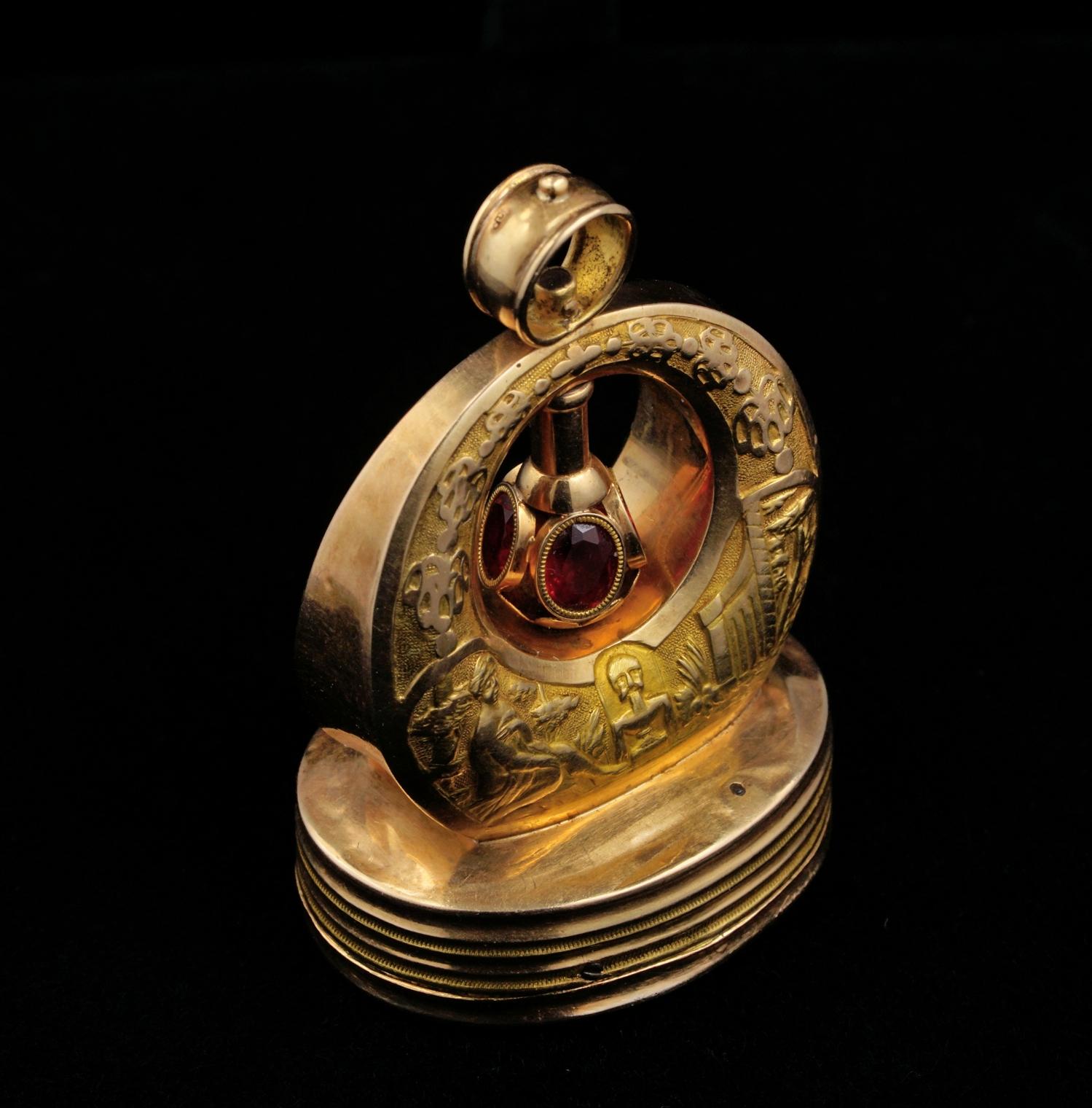 Taglio ovale Fine orologio musicale svizzero del 1810 ca in oro massiccio 18 KT di grandi dimensioni