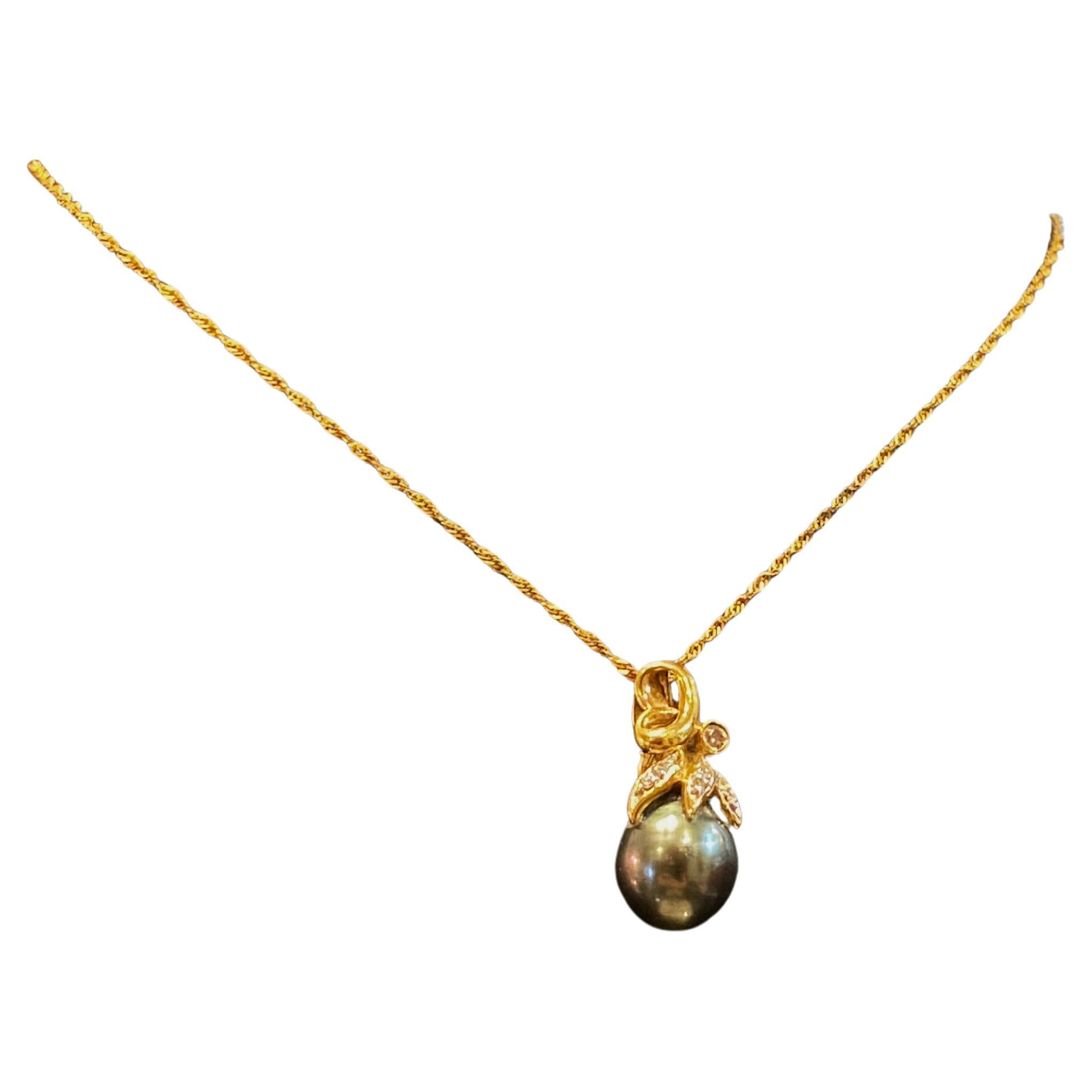 Pendentif en or jaune 18 carats avec perle de Tahiti de 11 mm et diamant de 0,25 carat (uniquement)