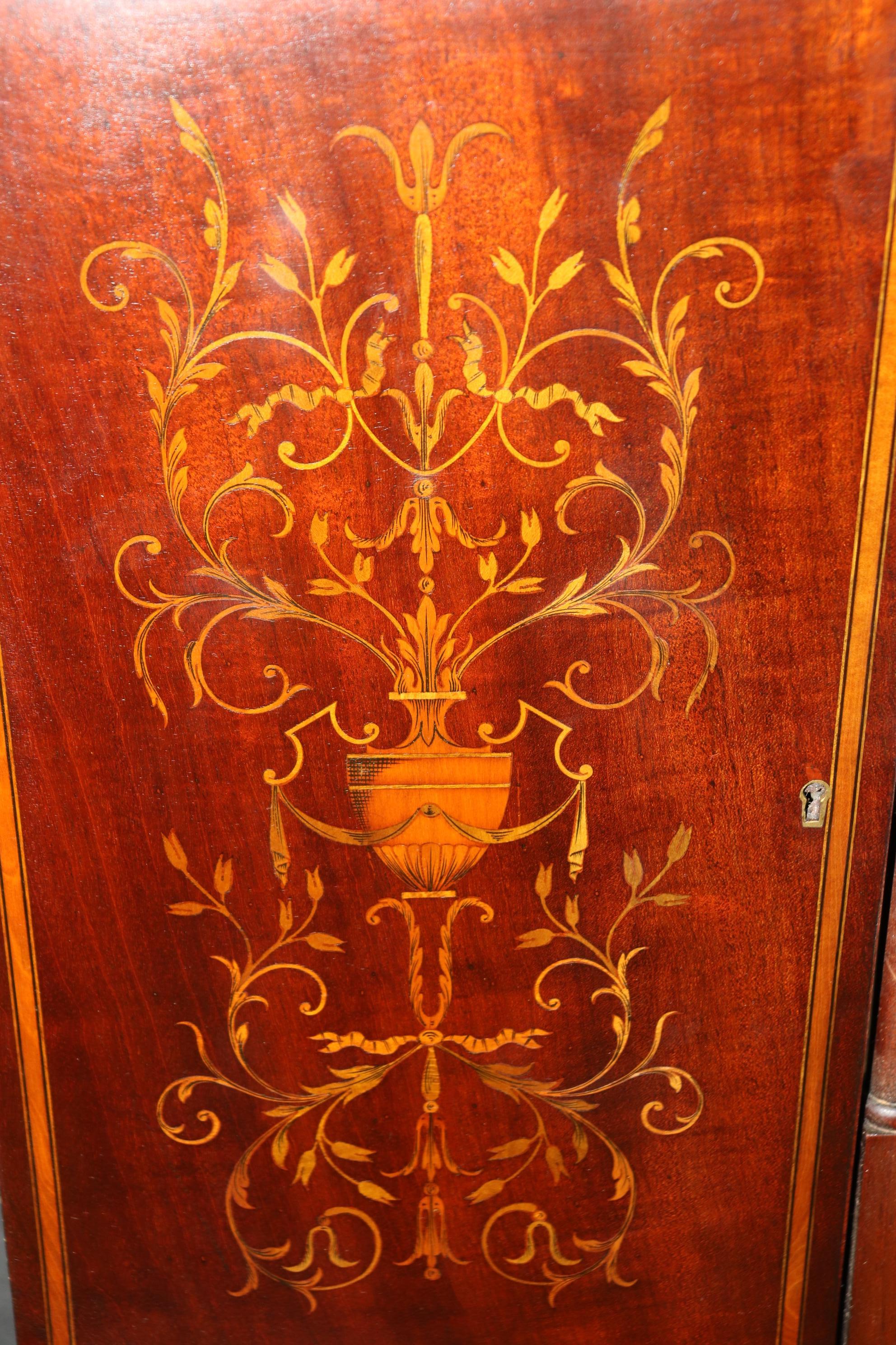 Grand bureau secrétaire deux pièces en acajou foncé marqueté Carlton House anglais en vente 9