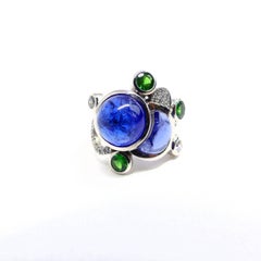 Ring in White Gold with Tanzanites and Tsavorites and Diamonds.