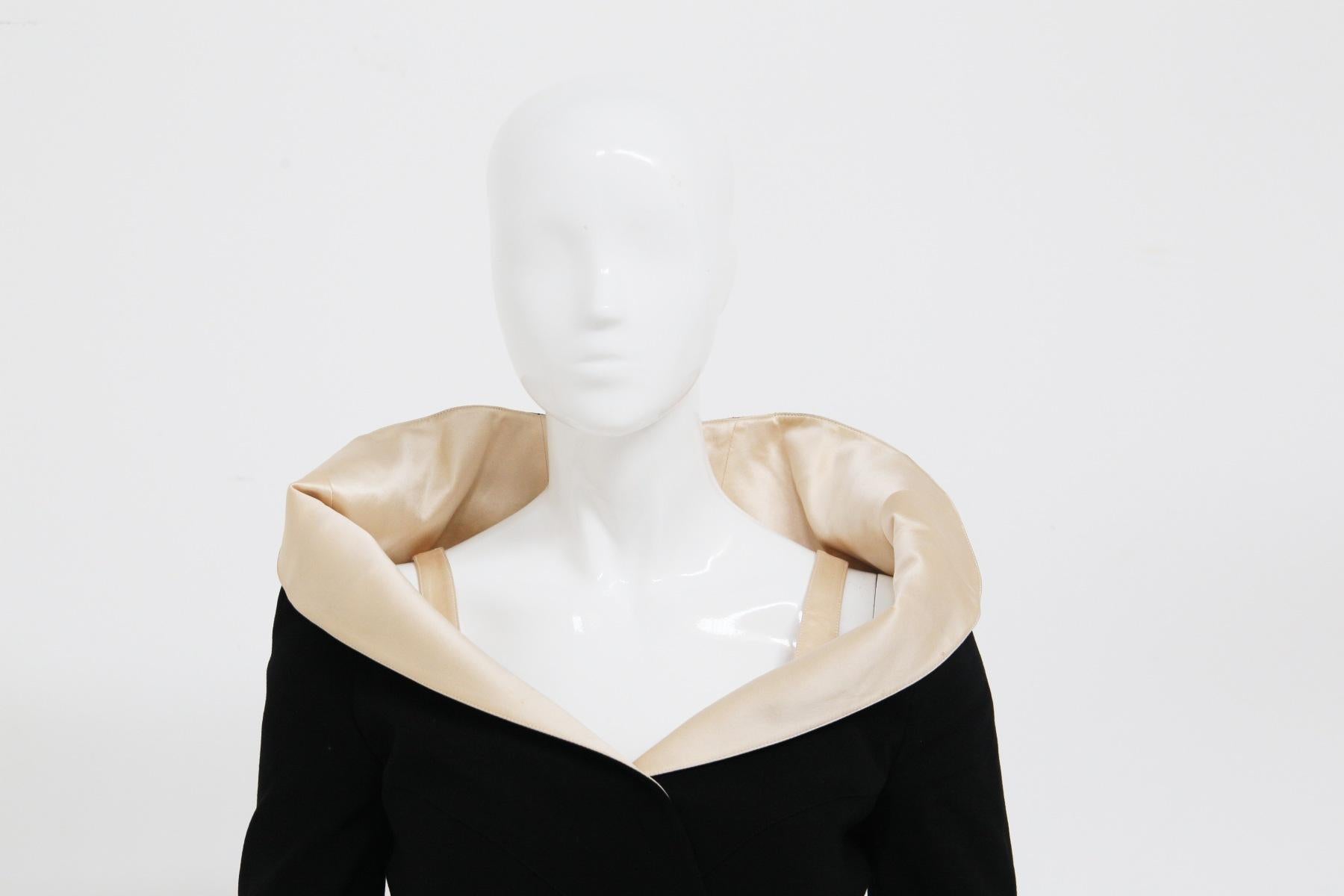 Fine Thierry Mugler Vintage Tailleur in Pure Black Silk and Champagne In Good Condition In Milano, IT