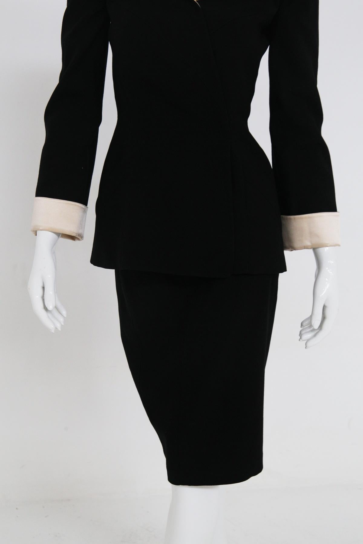 Fine Thierry Mugler Vintage Tailleur in Pure Black Silk and Champagne 3