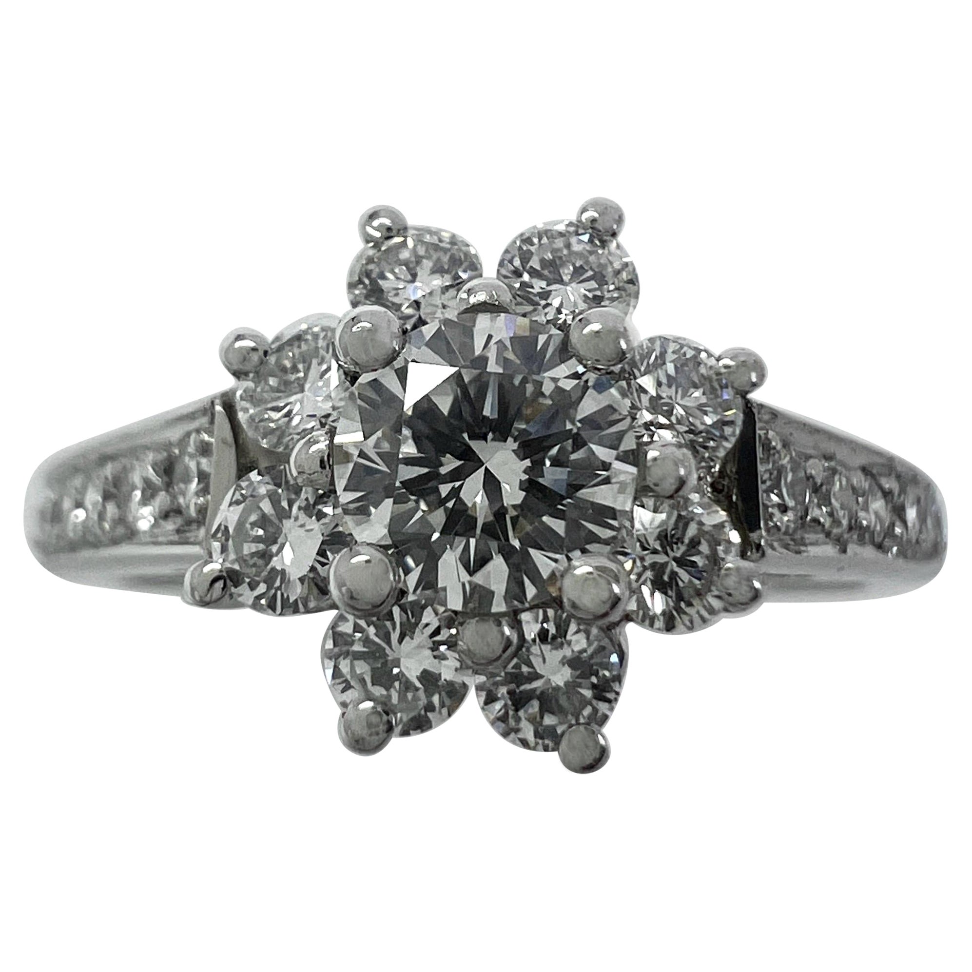 Fino Tiffany & Co. Anillo Cóctel Flor de Diamantes Flora 950 Platino