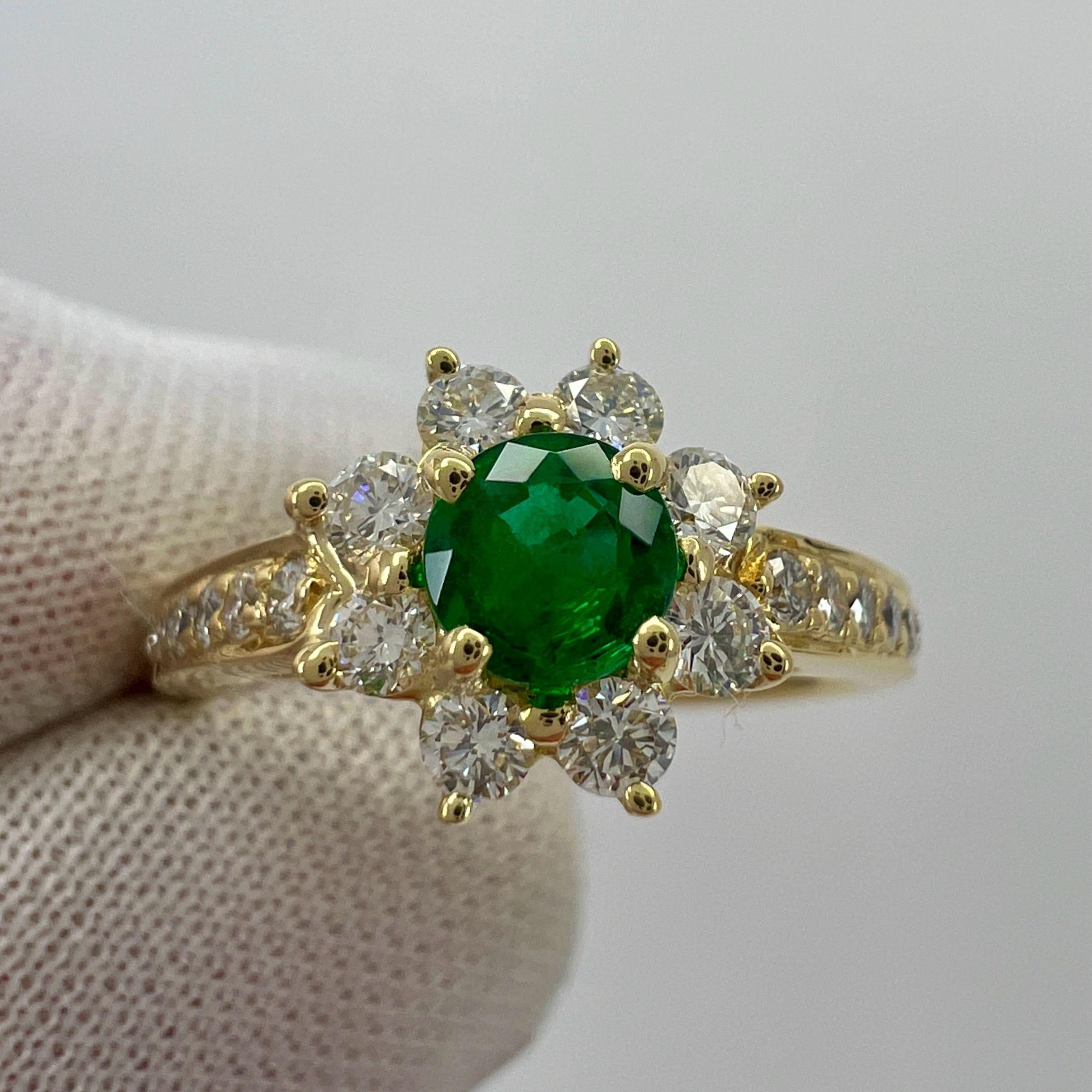 Fine Tiffany & Co. Round Emerald & Diamond Flower 18k Yellow Gold Cluster Ring For Sale 3