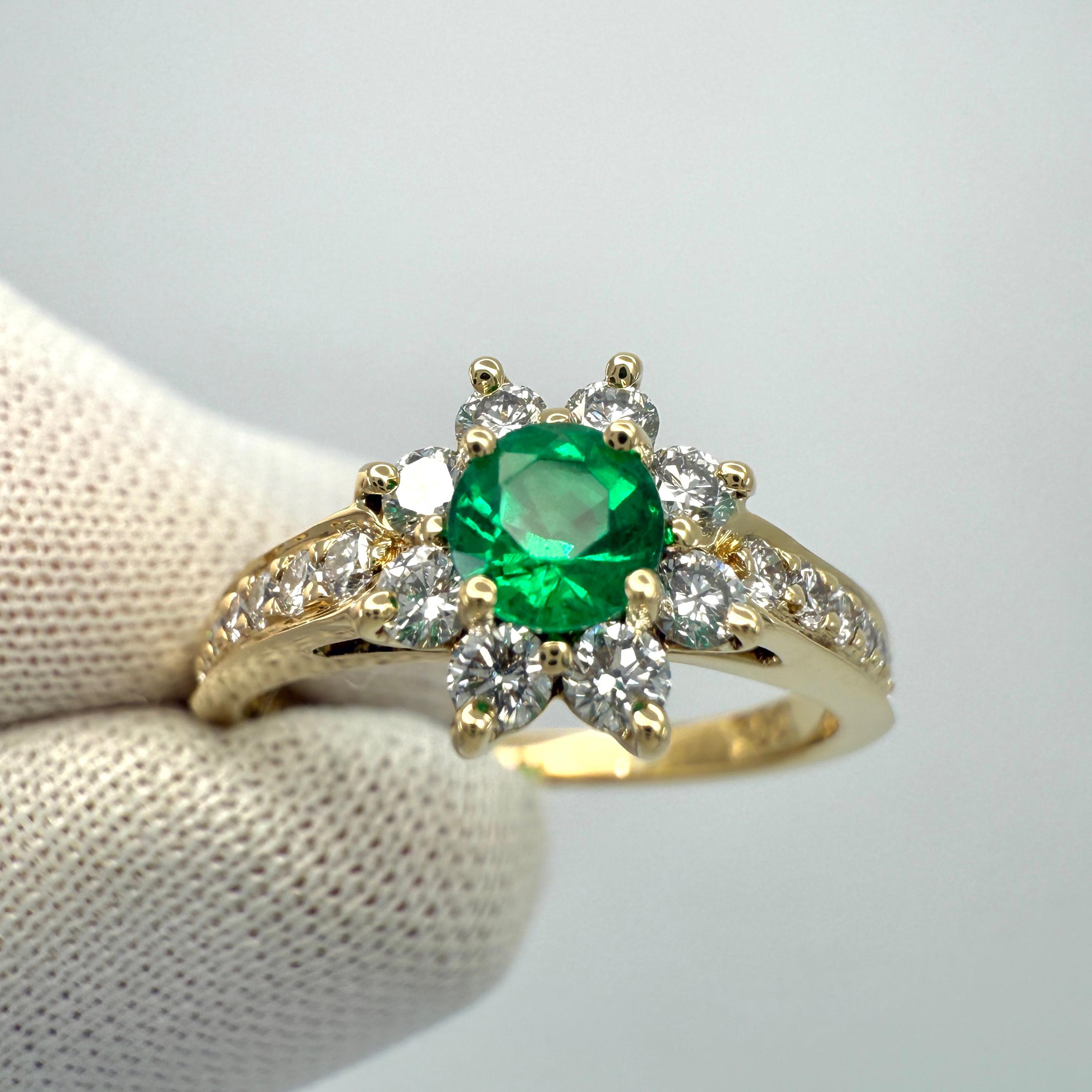 Fine Tiffany & Co. Round Emerald & Diamond Flower 18k Yellow Gold Cluster Ring For Sale 3