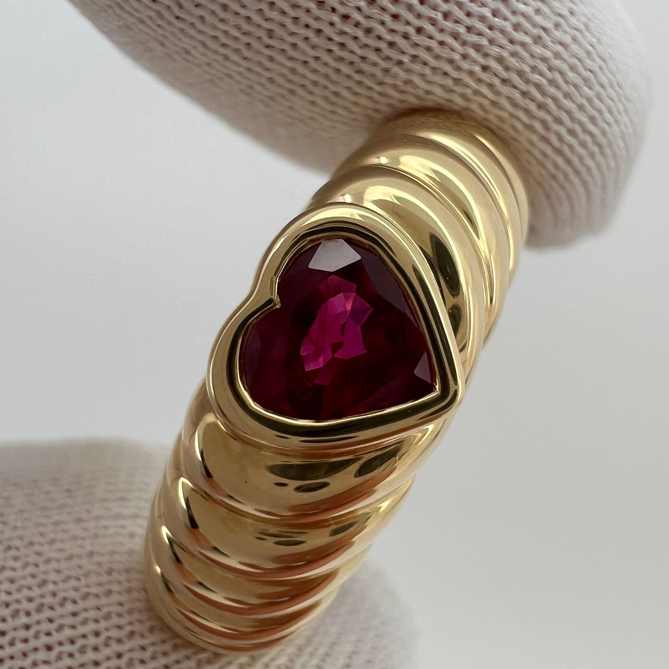 Fine Tiffany & Co. Vivid Blood Red Ruby Heart Cut 18k Yellow Gold Band Ring 7