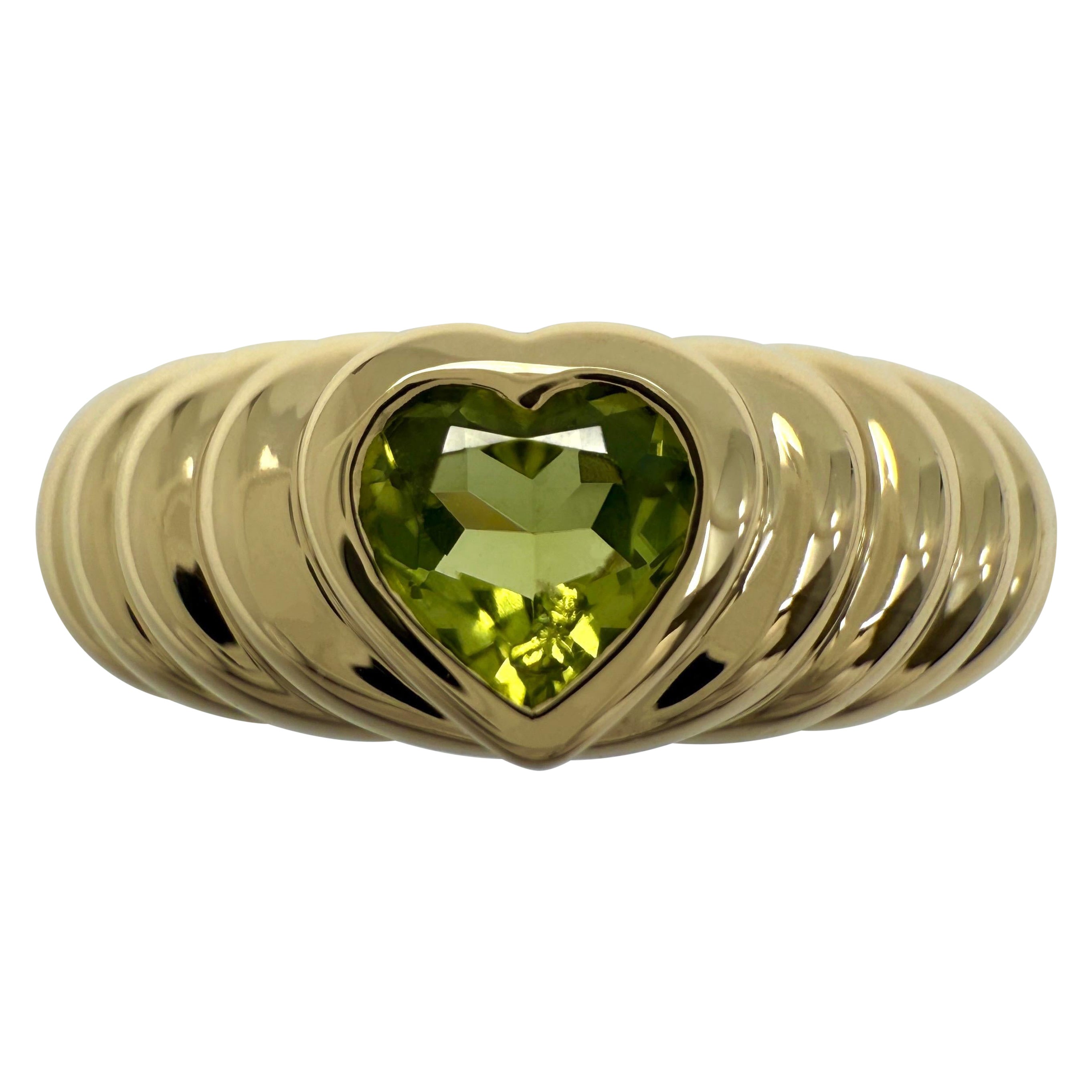 Fine Tiffany 
Co. Vivid Green Peridot Heart Cut 18k Yellow Gold Band Ring US5