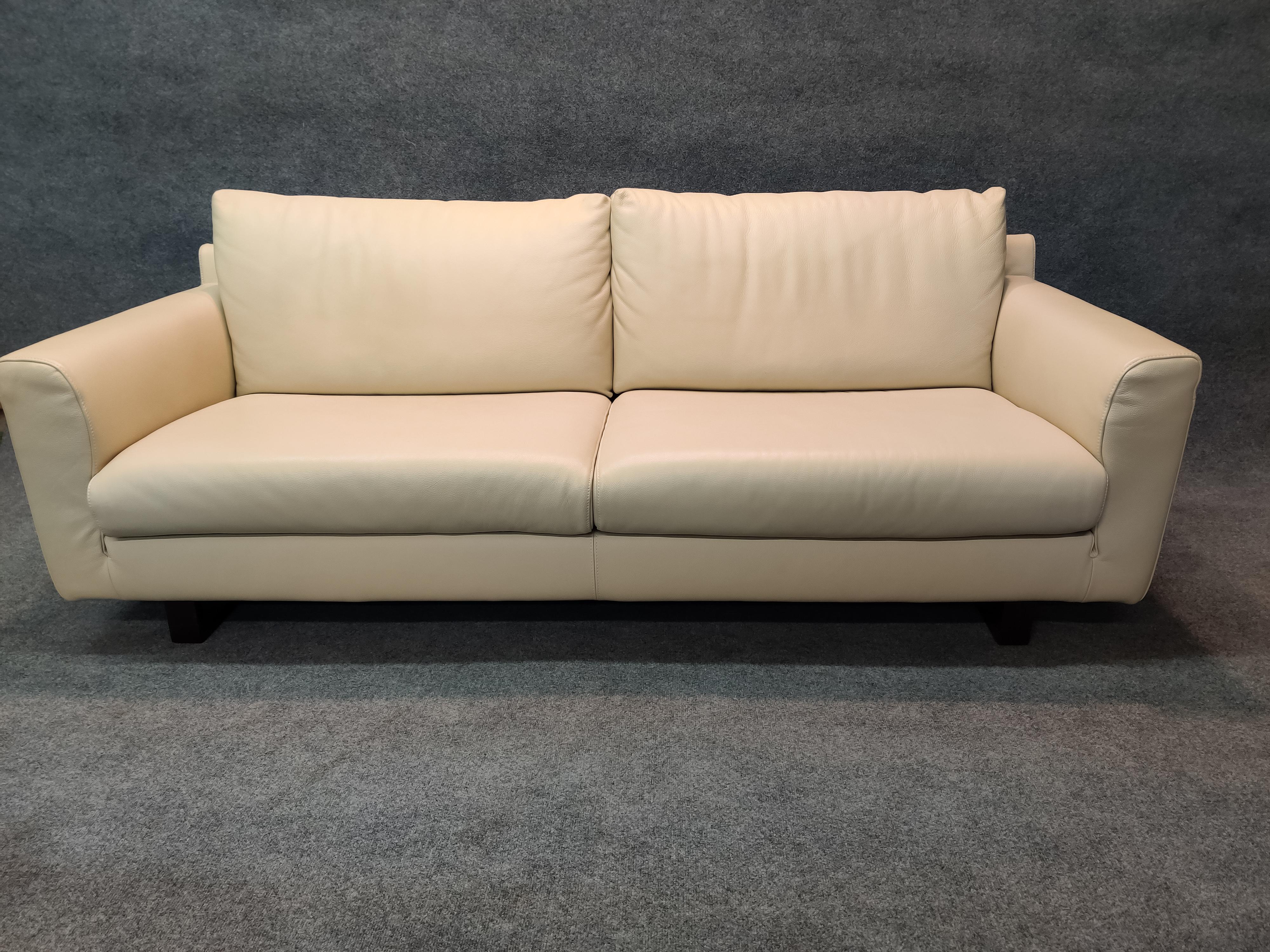 American Post-Modern & Sleek Fine Top-Grain Off-White Leather Sofa by Nicoletti of Italy