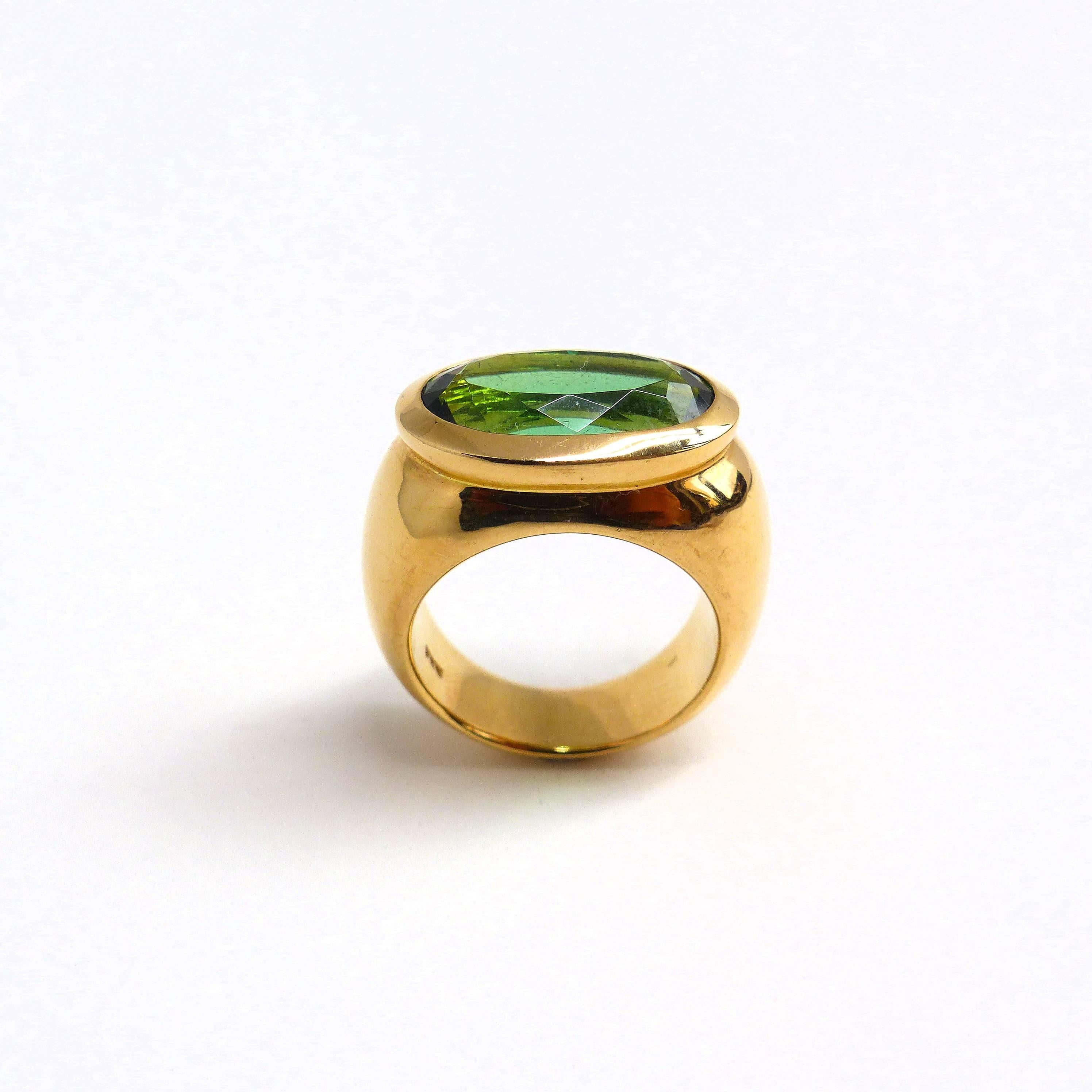Contemporary Ring in Rose Gold with 1 Green Tourmaline oval 16x9mm. For Sale