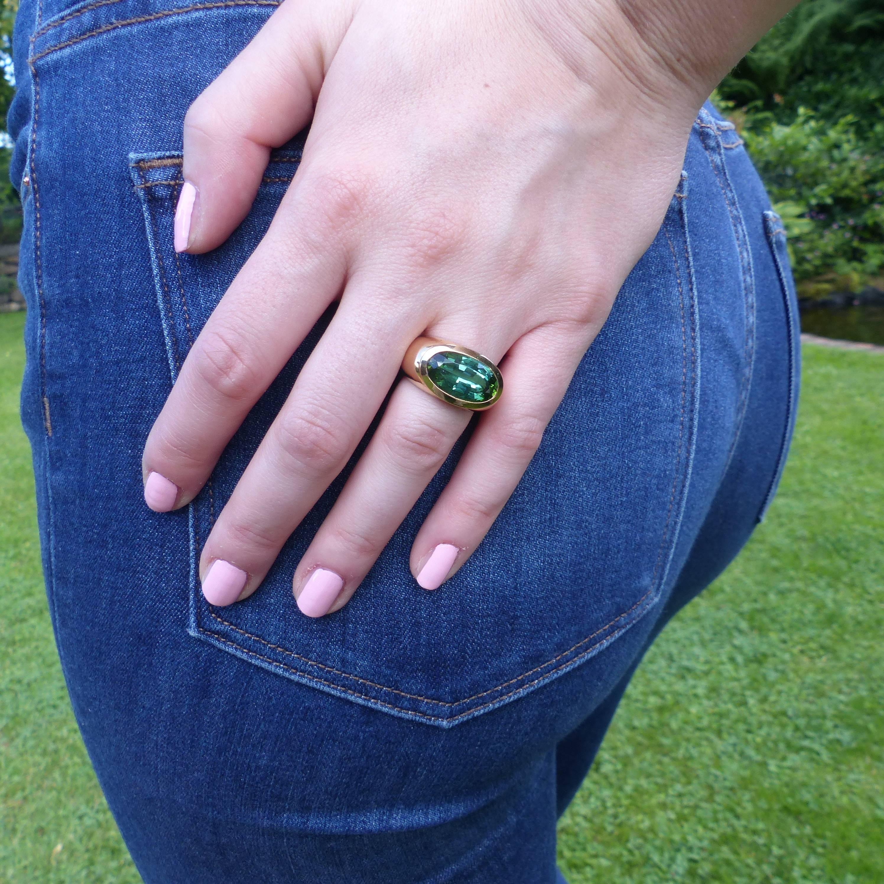Ring in Rose Gold with 1 Green Tourmaline oval 16x9mm. In New Condition For Sale In Idar-Oberstein, DE
