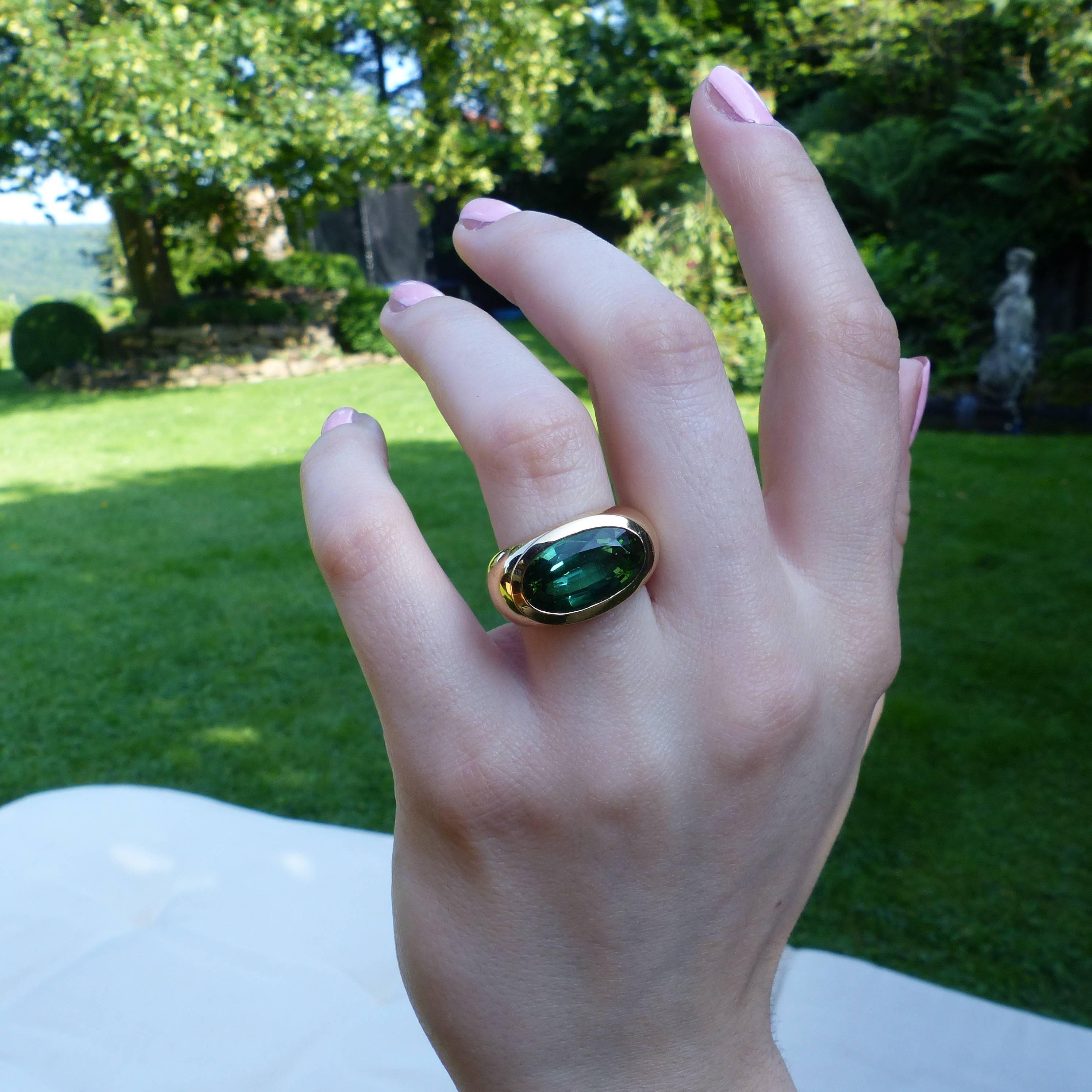 Women's Ring in Rose Gold with 1 Green Tourmaline oval 16x9mm. For Sale