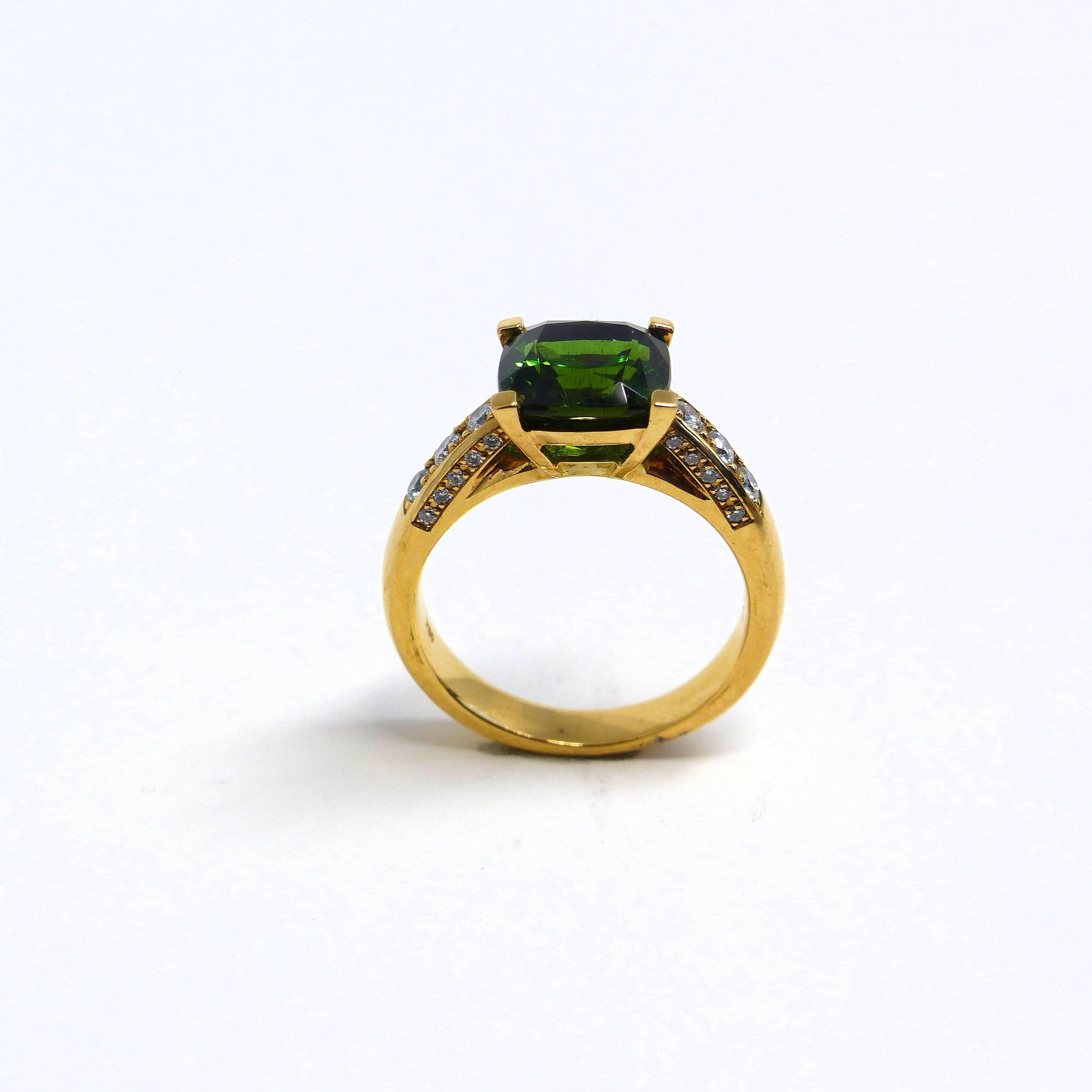 Contemporary Ring in Rose Gold with 1 Tourmaline and Diamonds.  For Sale