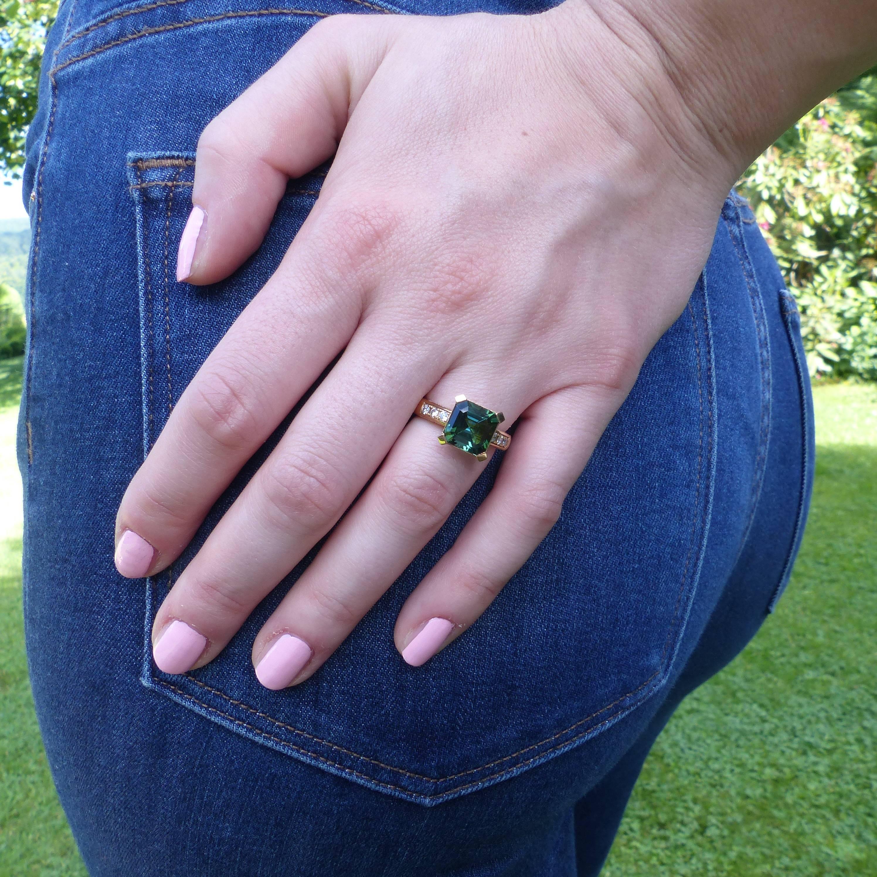 Ring aus Roségold mit 1 Turmalin und Diamanten. im Angebot 1