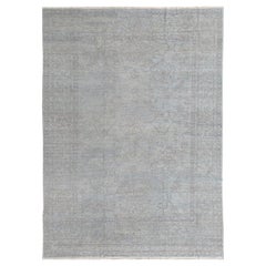 Feiner Übergangsteppich mit stilisierten geometrischen Motiven in Lavendel und Hellblau