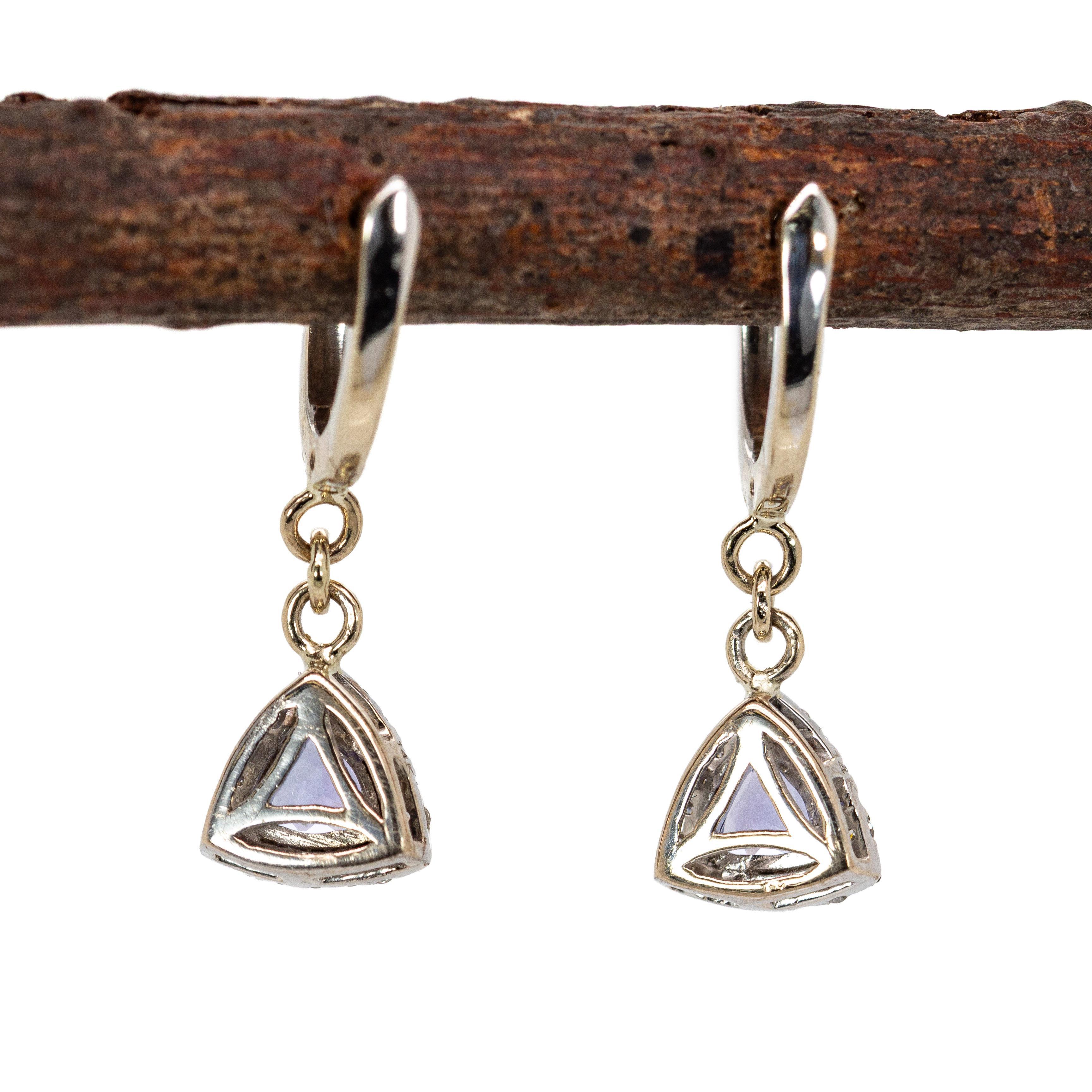 Fine Trillion Tanzanite Earrings with Natural Diamonds in 14K White Gold In New Condition For Sale In Columbus, OH