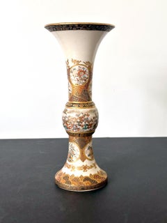Fine Trumpet Satsuma Vase by Taizan Yohei