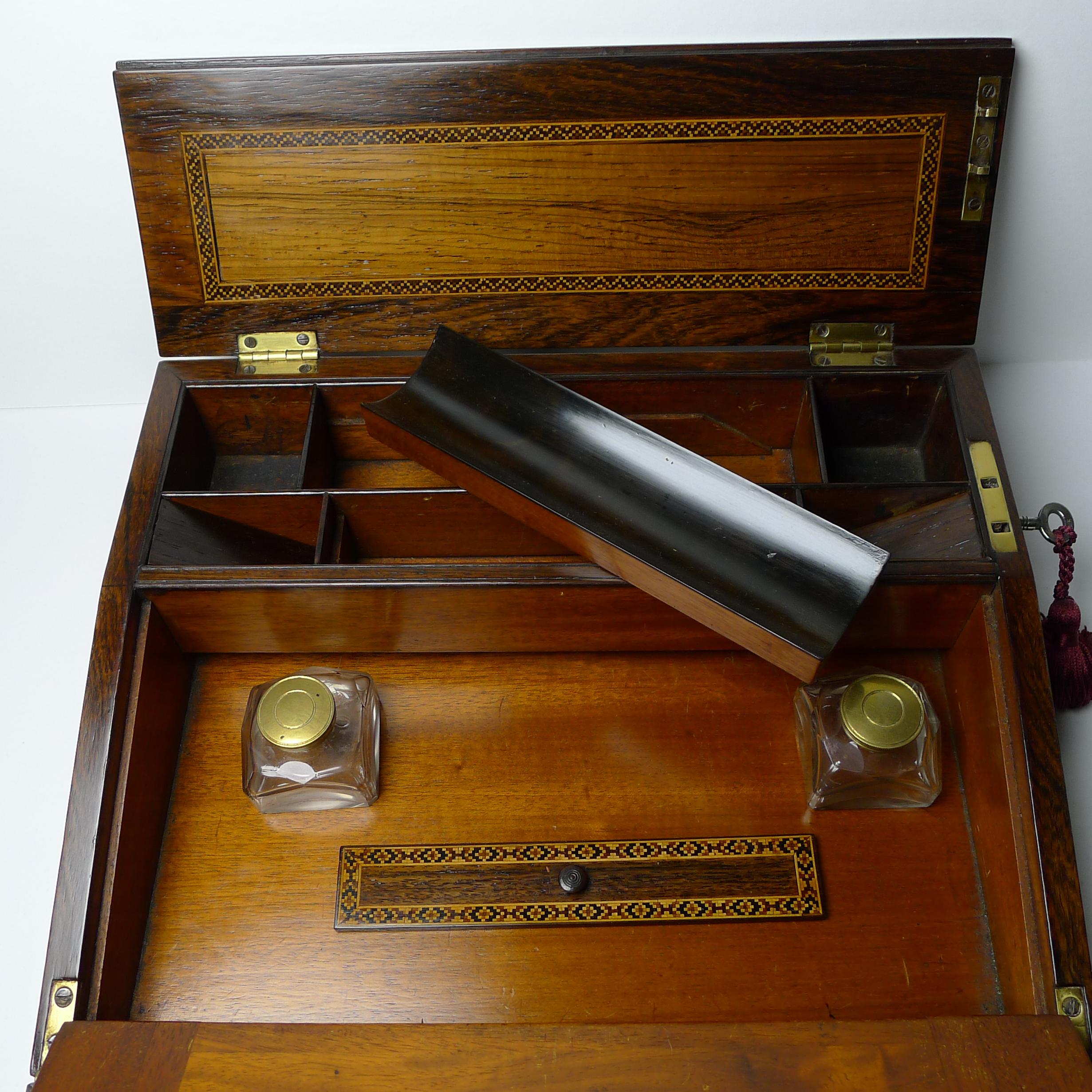 Caja de escritura / escritorio de cerámica Tunbridge Ware, Castillo de Eridge, hacia 1870 en venta 7