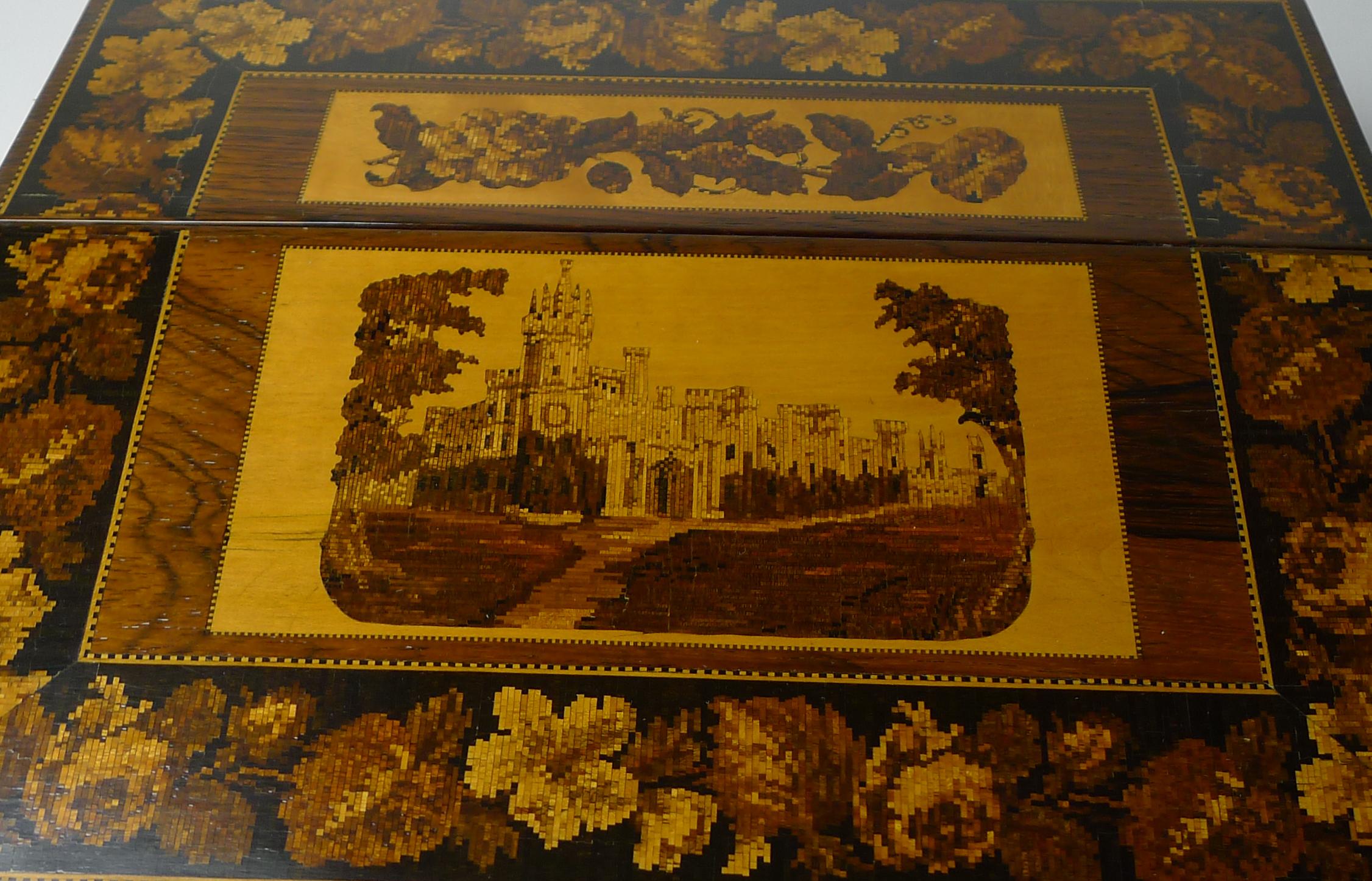 Victorien tardif Boîte à écrire/bureau Tunbridge en porcelaine fine, château d'Eridge, vers 1870 en vente