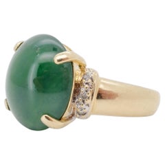 Feiner unbehandelter Omphakit Cui Fei Jade Cabochon Ring mit Diamanten, 10K Gold