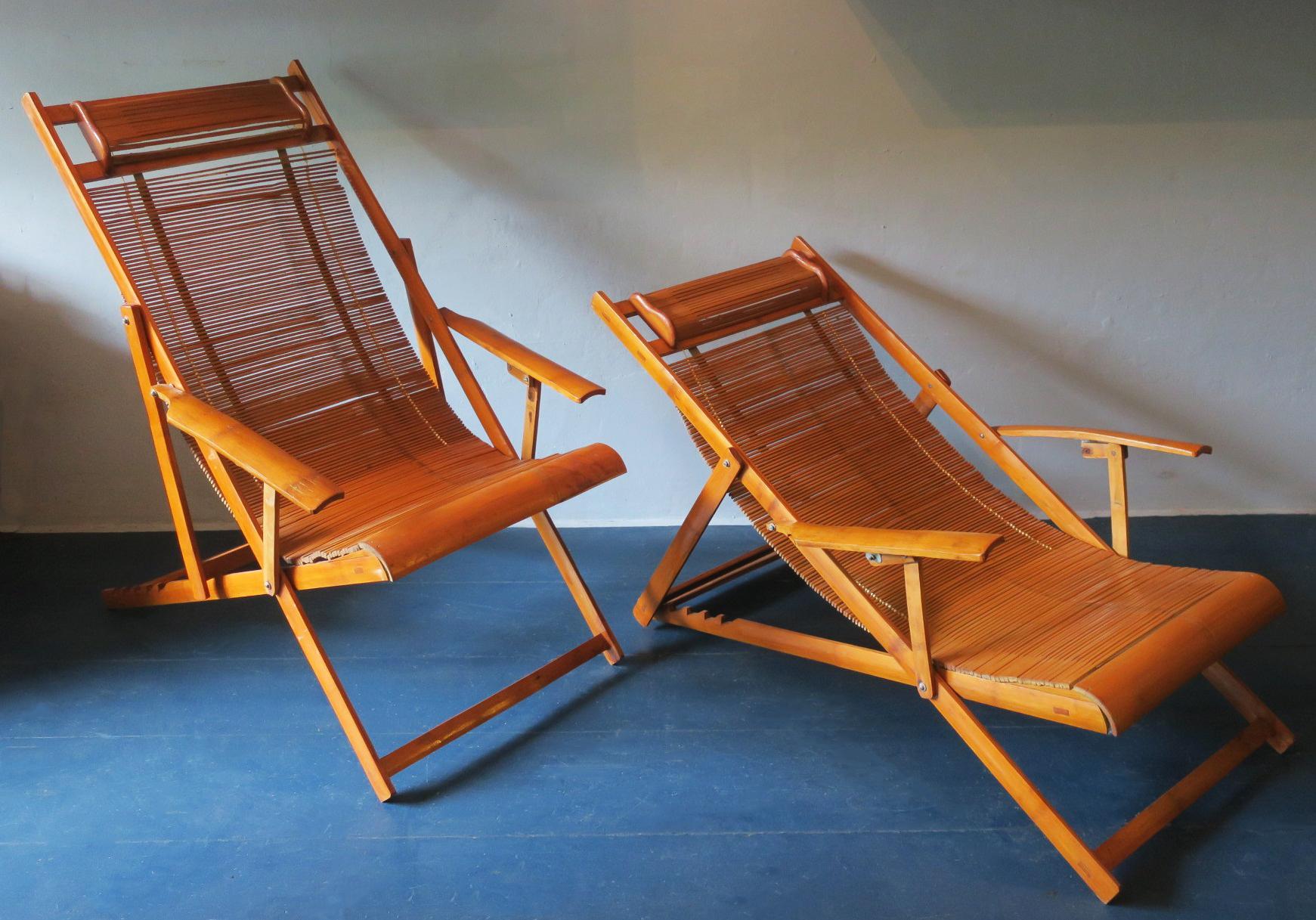Fine Unusual Pair of Japanese Bamboo Adjustable Deck Chairs with Armrests  For Sale 1