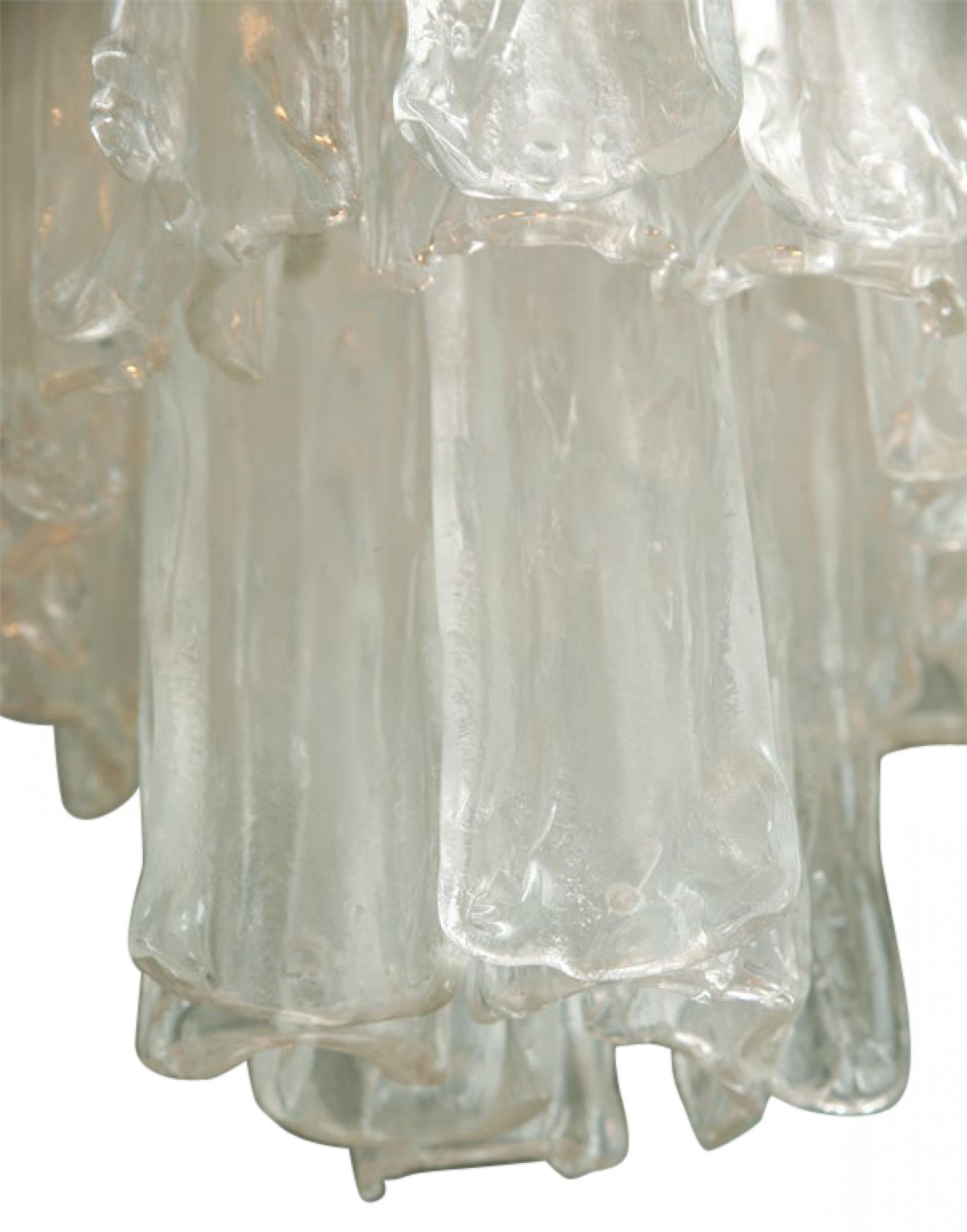 Venini-Kronleuchter aus mundgeblasenem Glas und Messing (Moderne der Mitte des Jahrhunderts) im Angebot