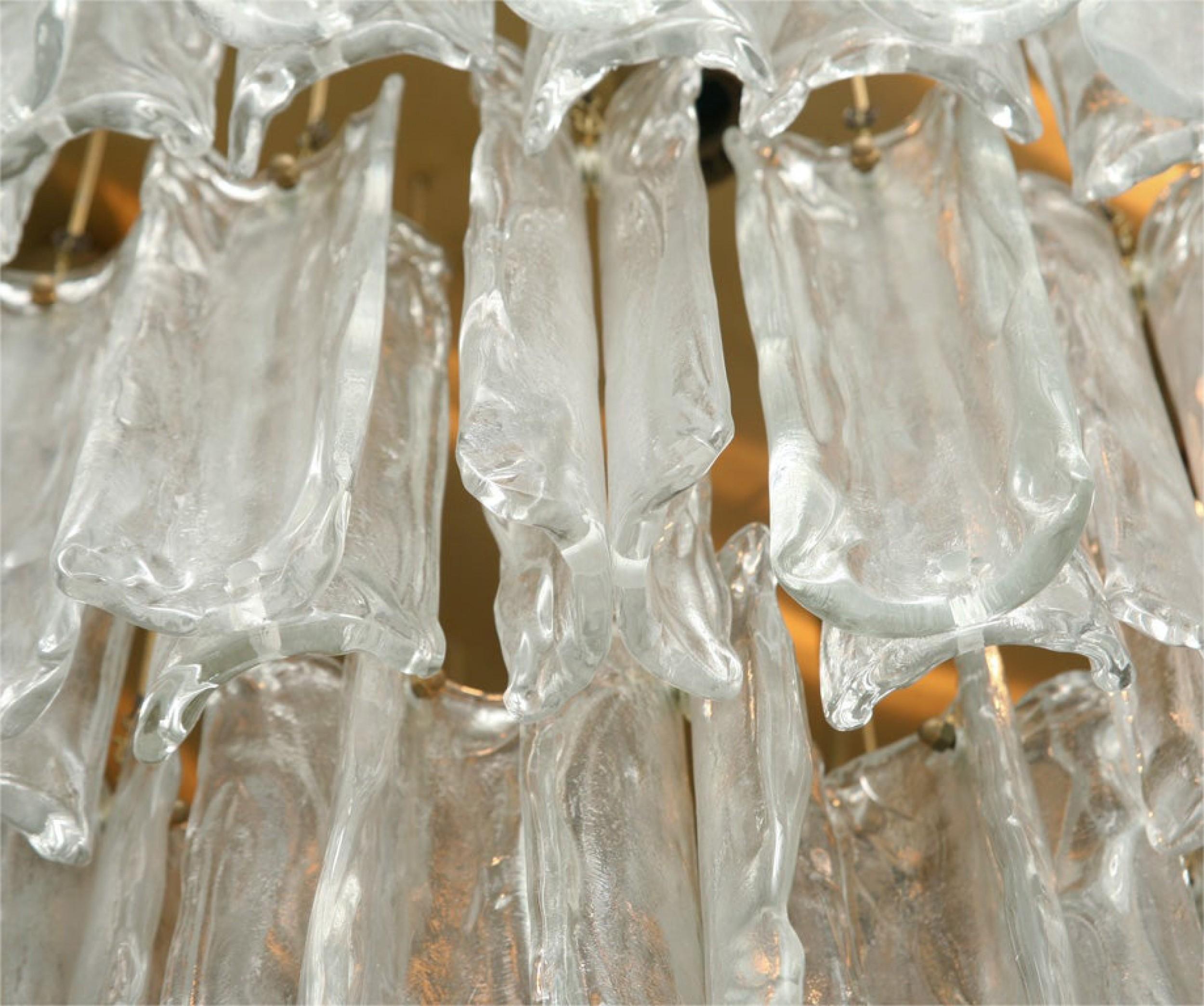20th Century Fine Venini Handblown Glass and Brass Chandelier For Sale