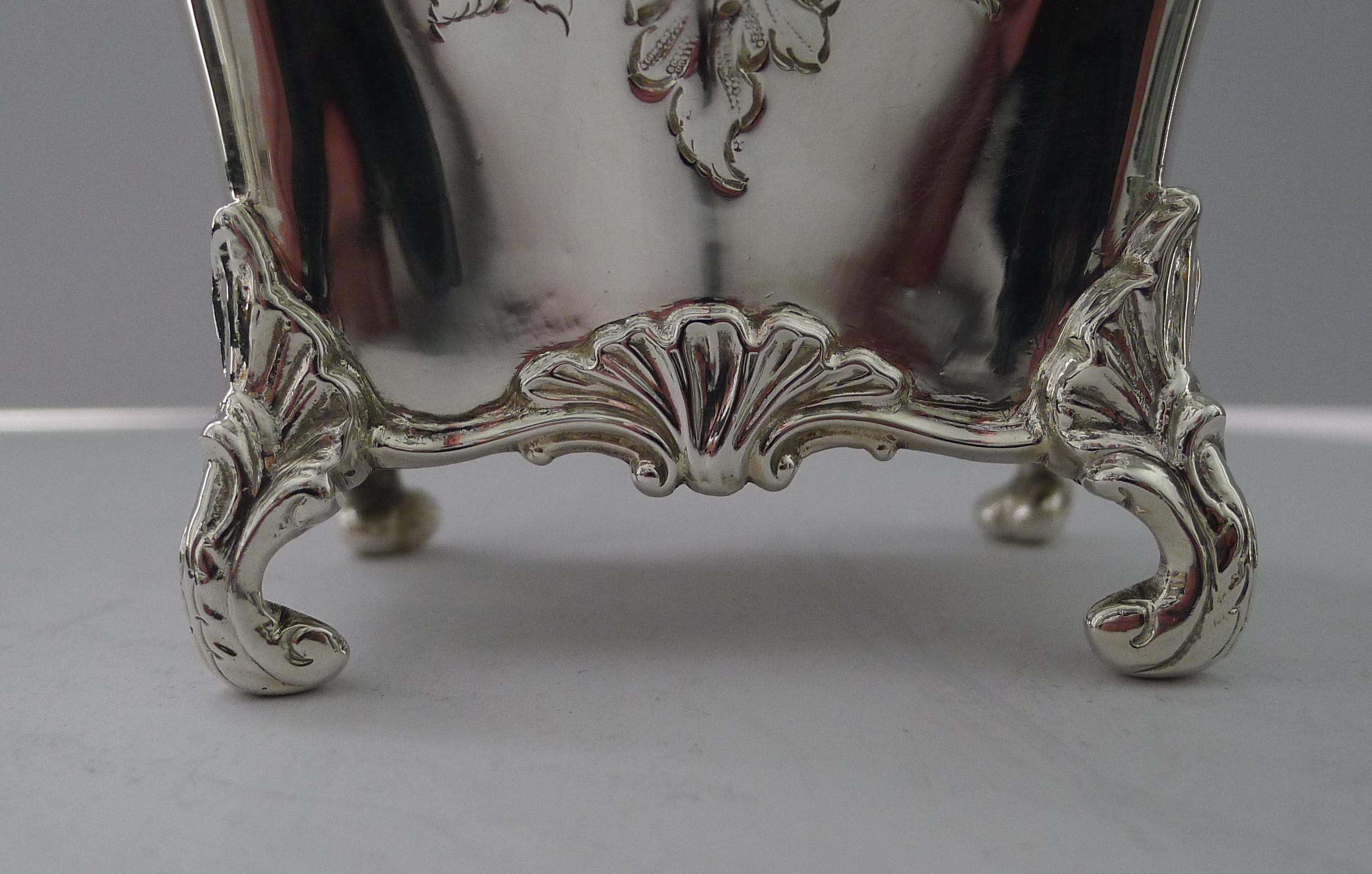 Feine viktorianische Englisch massiv / Sterling Silber Tea Caddy - 1896 (Spätes 19. Jahrhundert) im Angebot