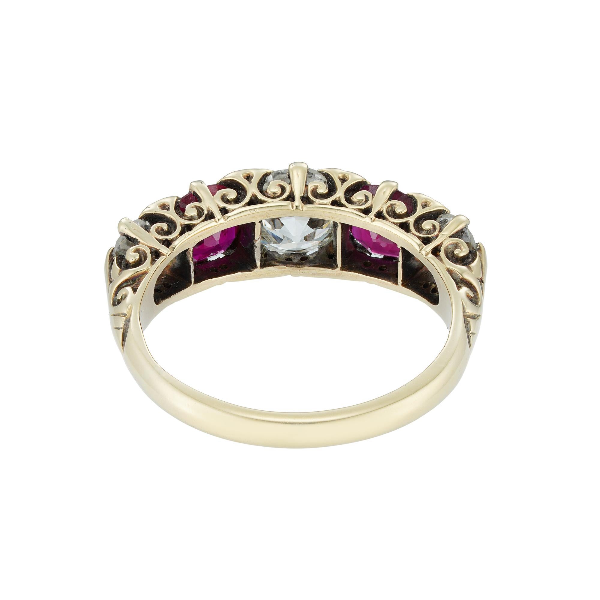 Fine Victorian Five-Stone Ruby and Diamond Ring In Good Condition For Sale In London, GB
