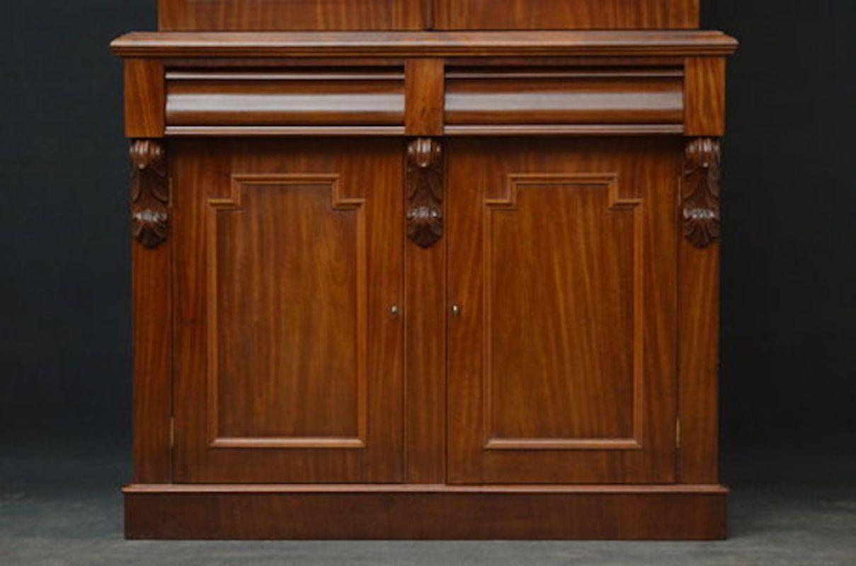 Fine Victorian Mahogany Bookcase In Excellent Condition For Sale In Whaley Bridge, GB