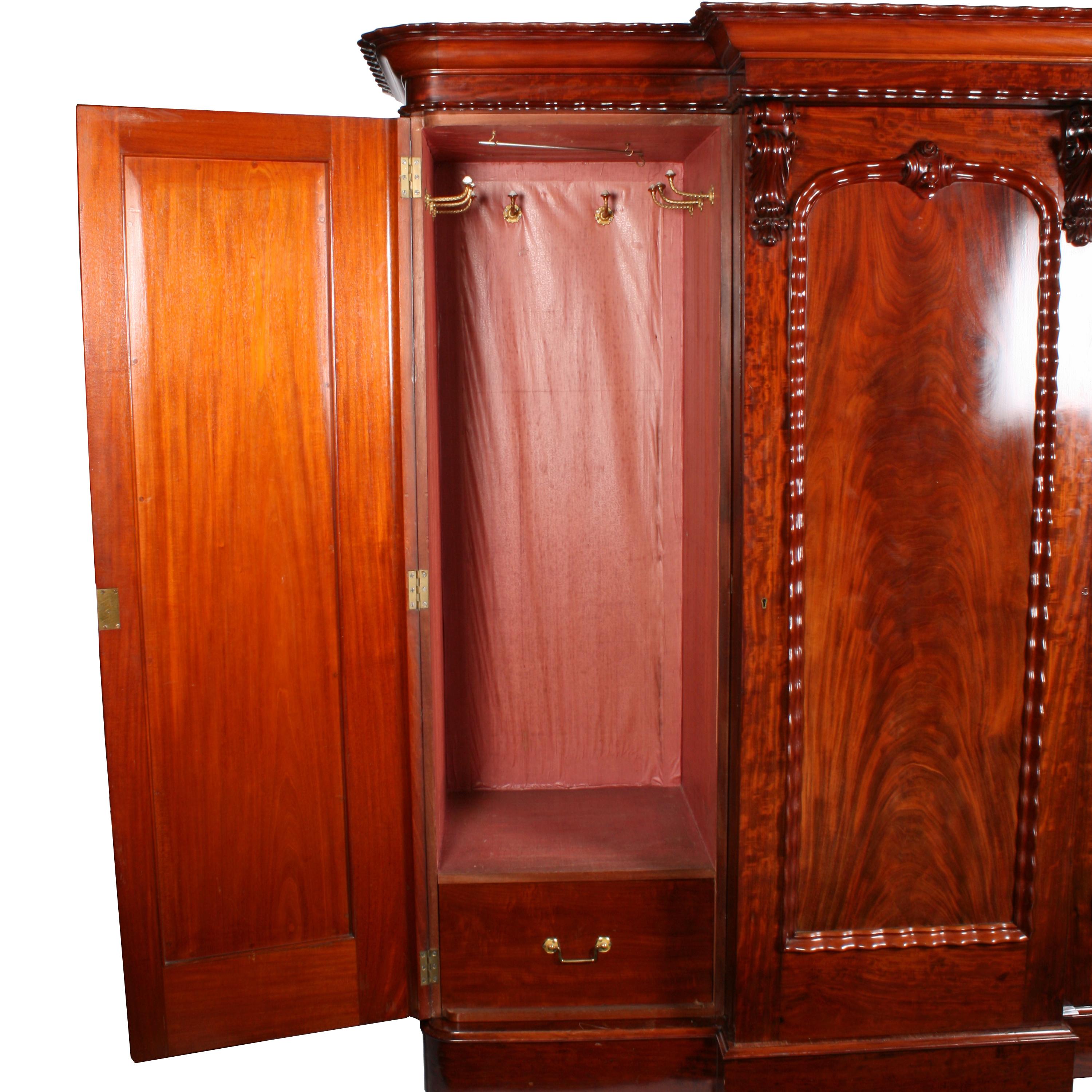 Fine Victorian Mahogany Wardrobe In Good Condition For Sale In Newcastle Upon Tyne, GB